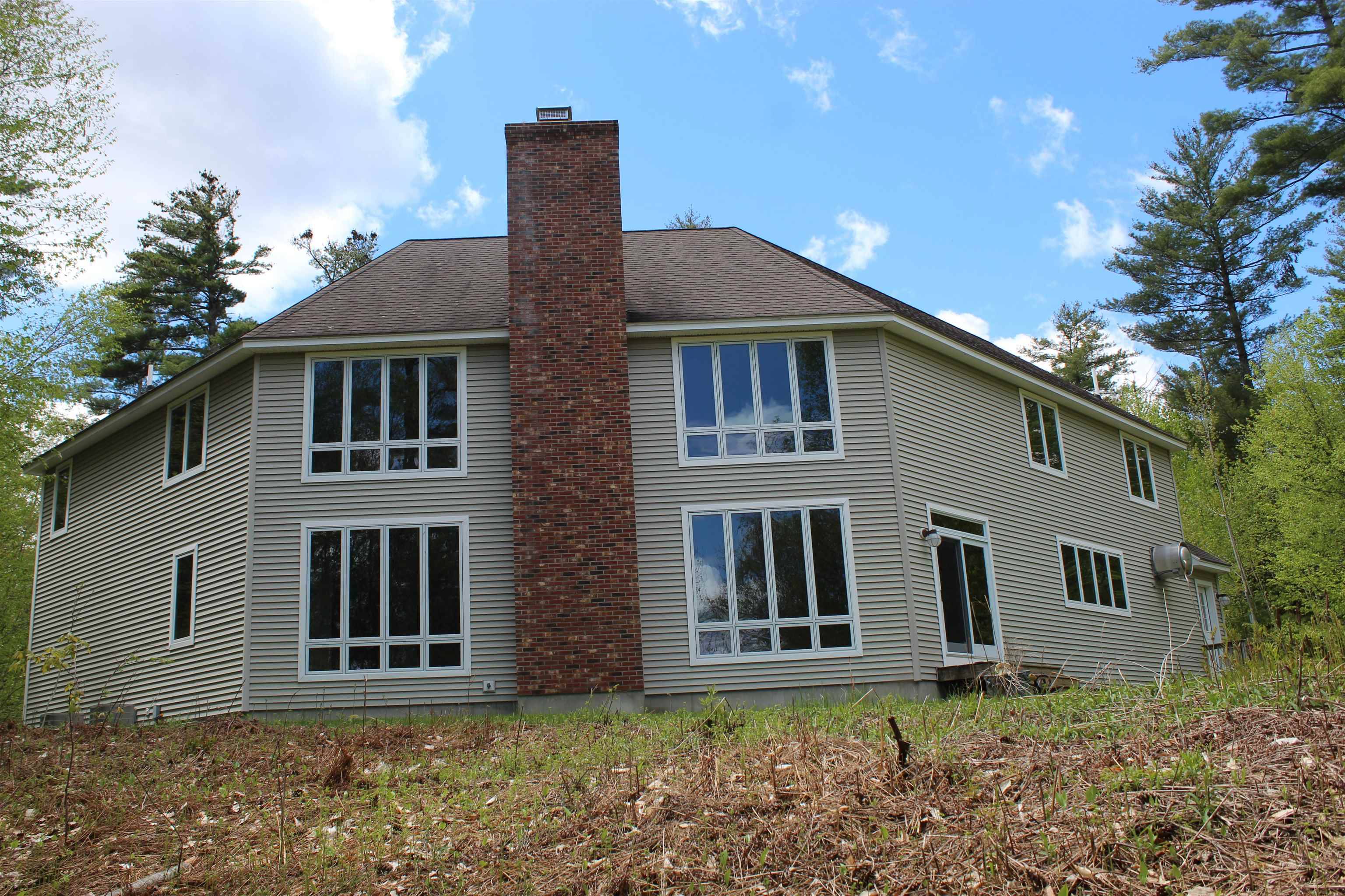 Henniker, NH 03242,637 Mt Hunger RD