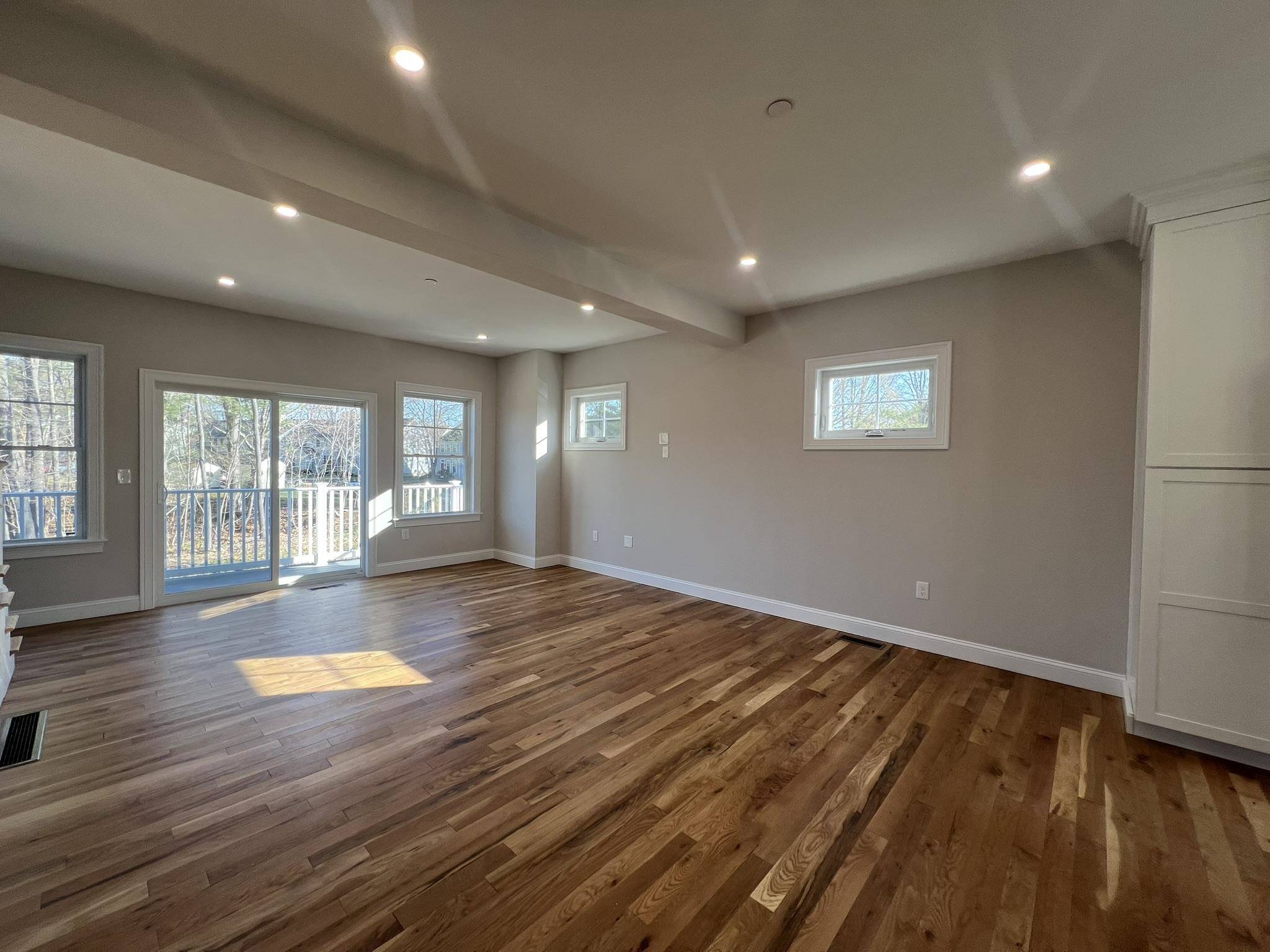 Portsmouth, NH 03801,2 Juniper LN