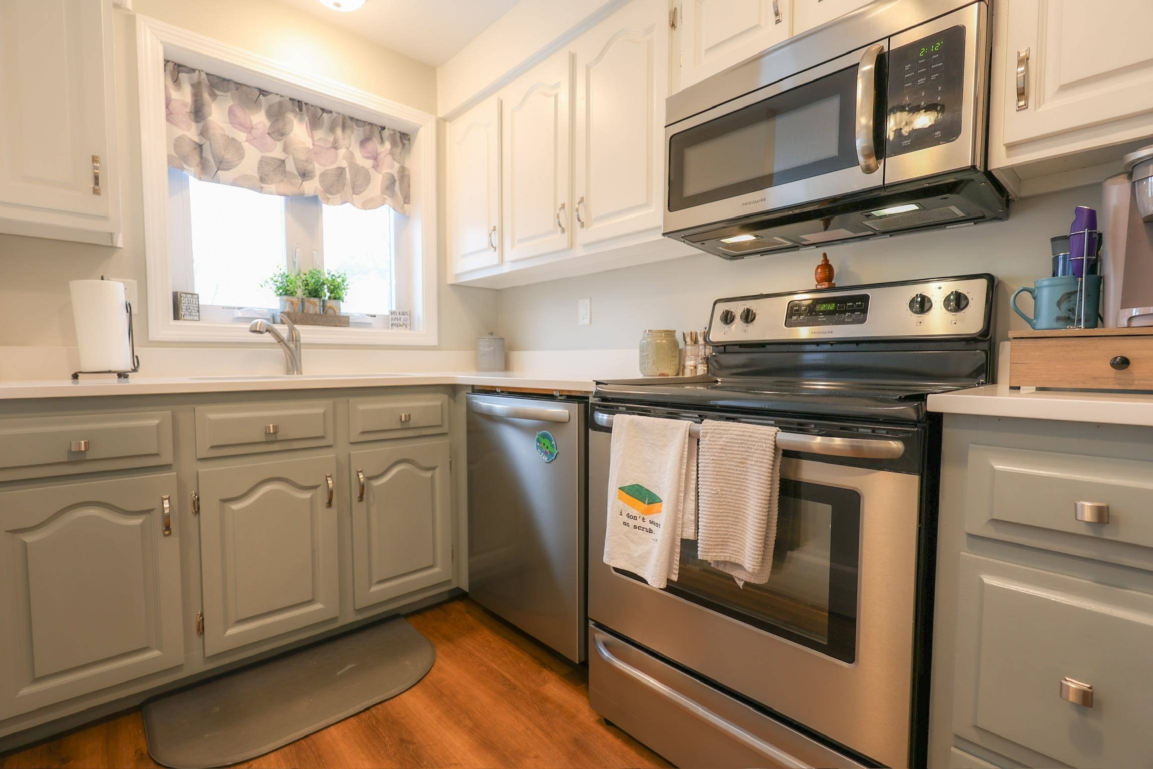 Merrimack, NH 03054,14 Shelburne RD