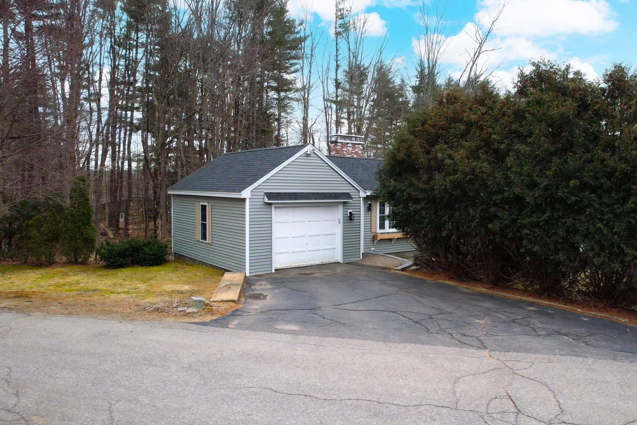 Gilford, NH 03249,32 Cyrus LN