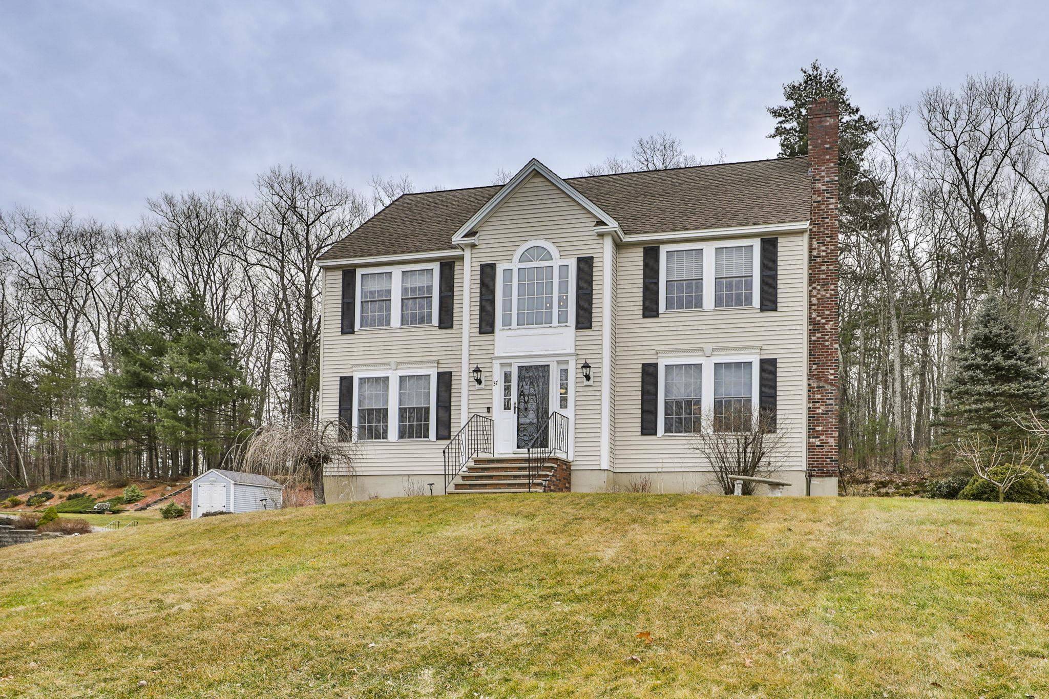 Hooksett, NH 03106,37 Virginia CT