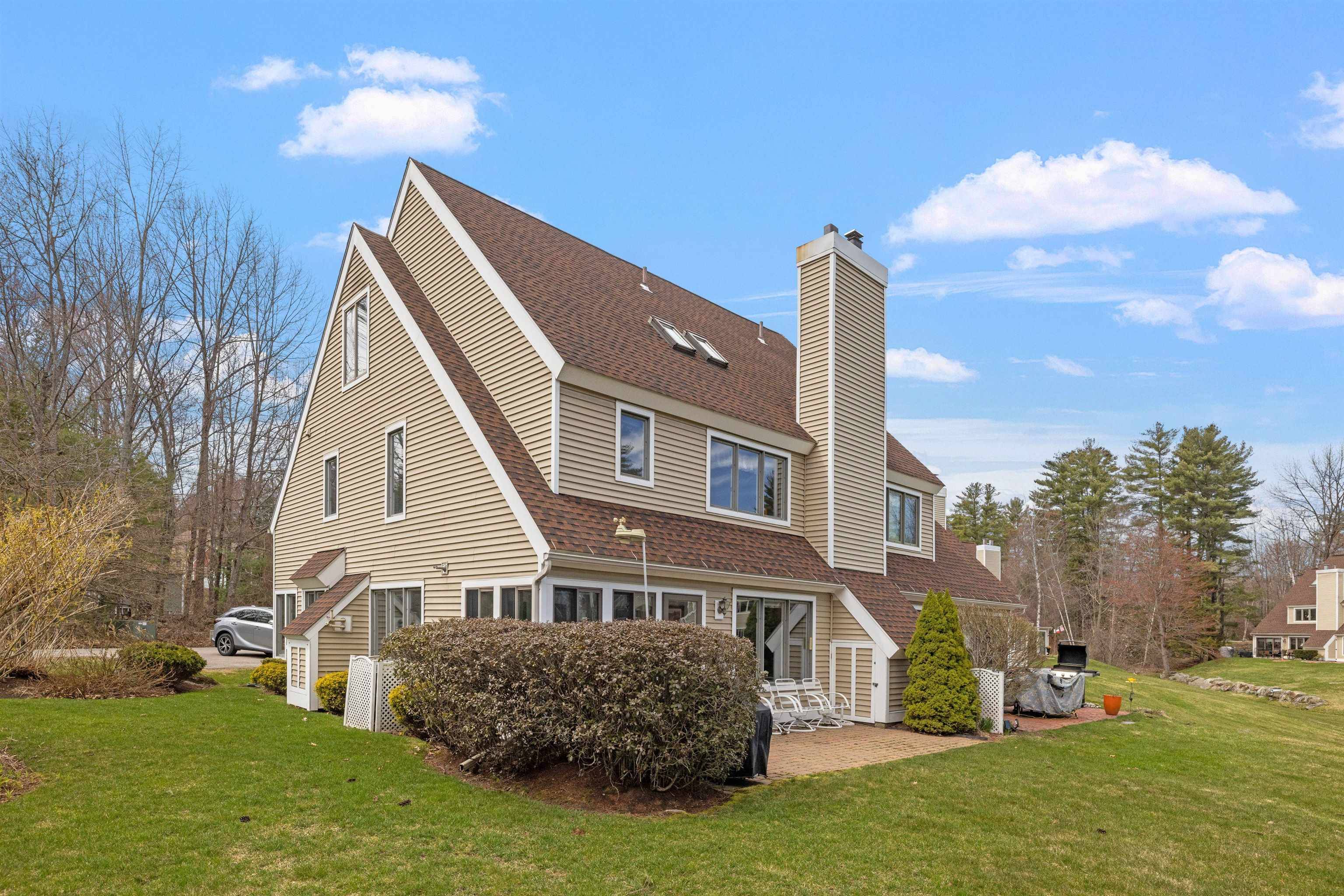 Laconia, NH 03246,43 Cardinal DR #Unit A