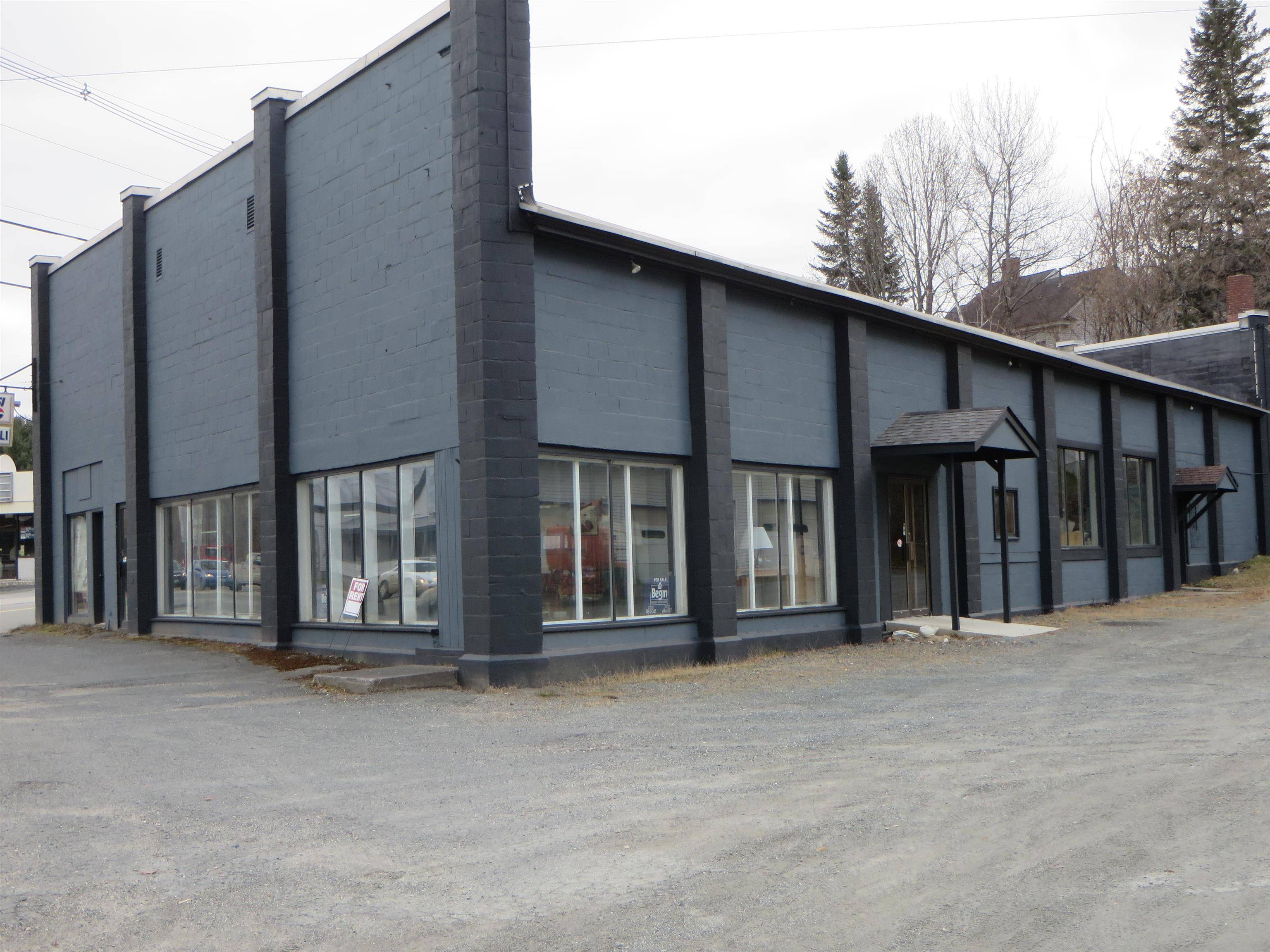 St. Johnsbury, VT 05819,580 Portland ST