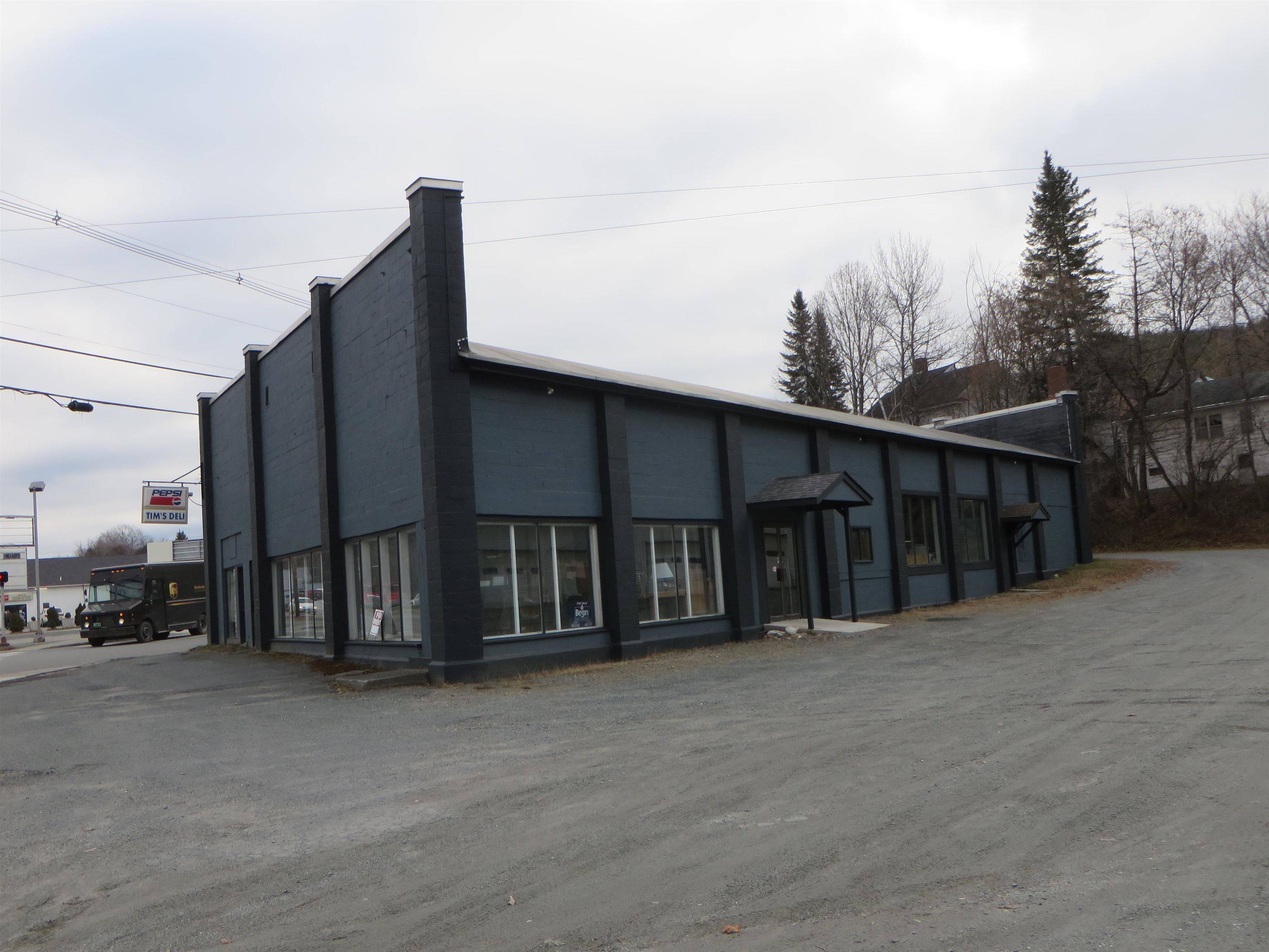 St. Johnsbury, VT 05819,580 Portland ST