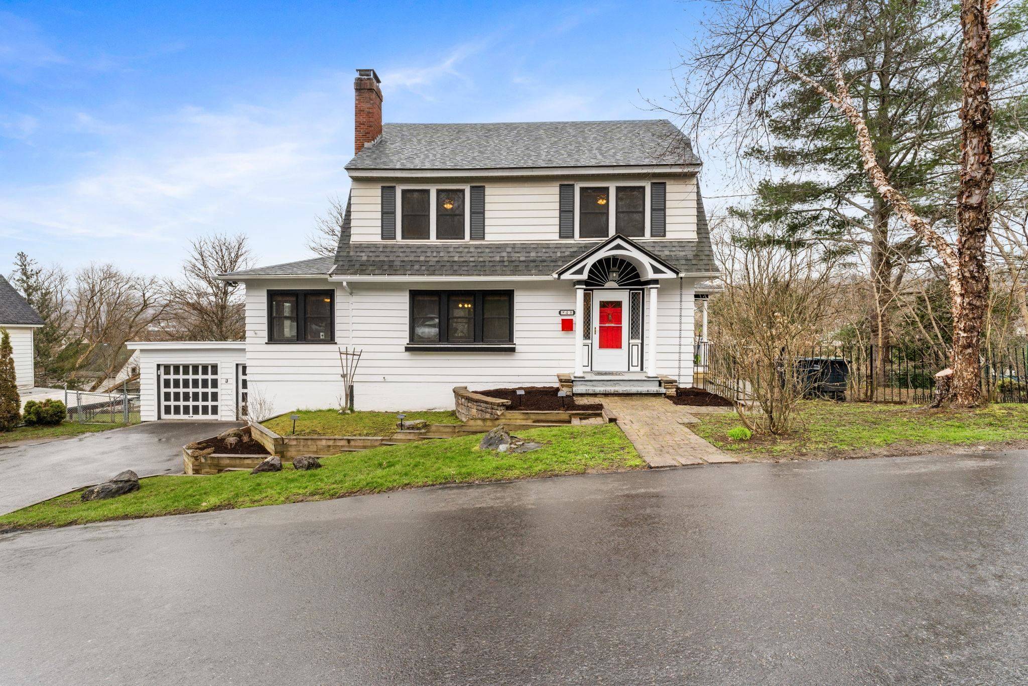 Barre City, VT 05641,48 Pleasant ST