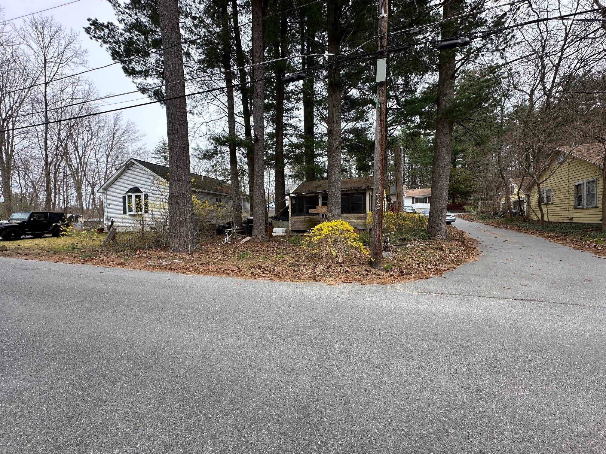 Salem, NH 03079,21 Millville CIR