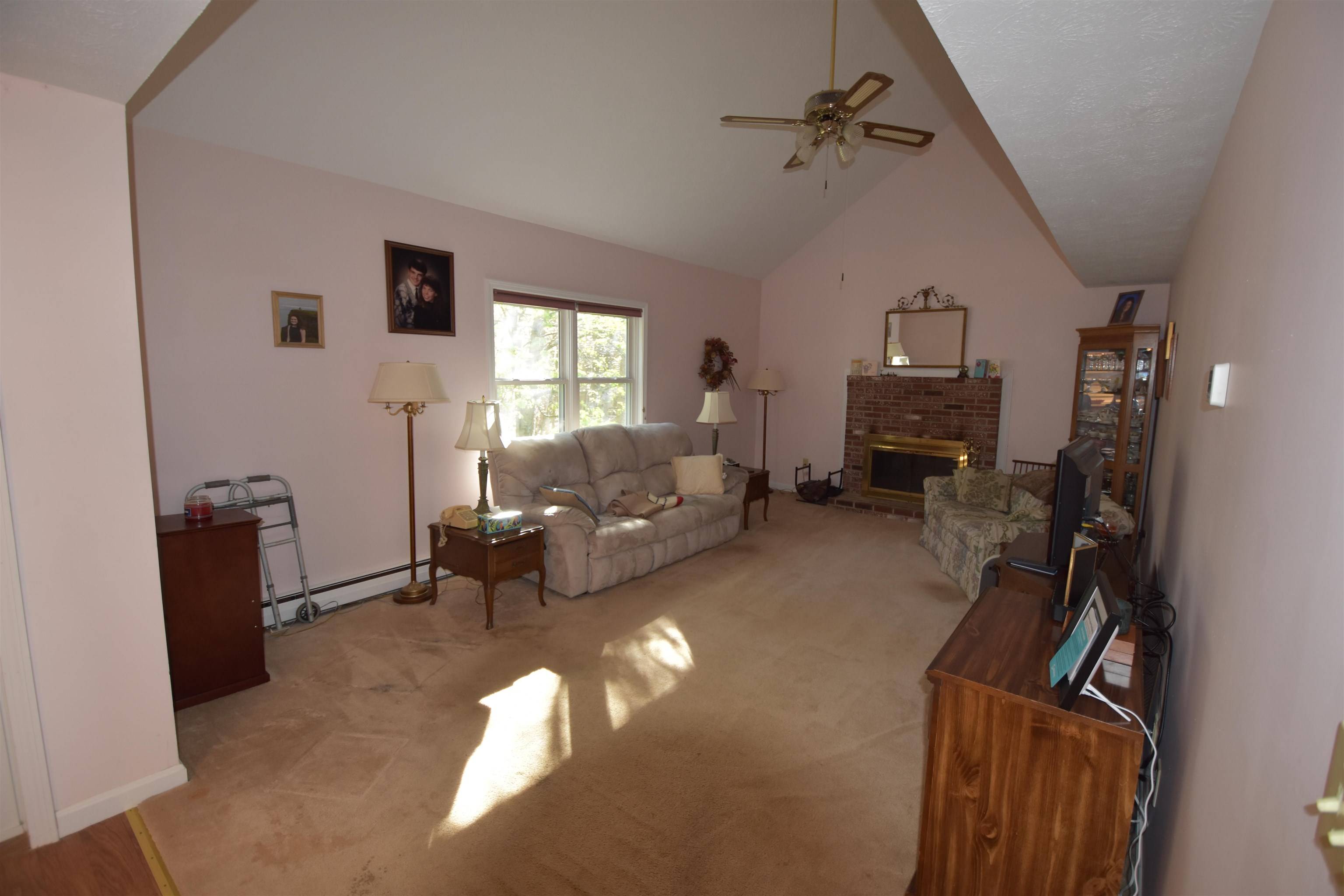 Hudson, NH 03051,3 Scottsdale DR #101
