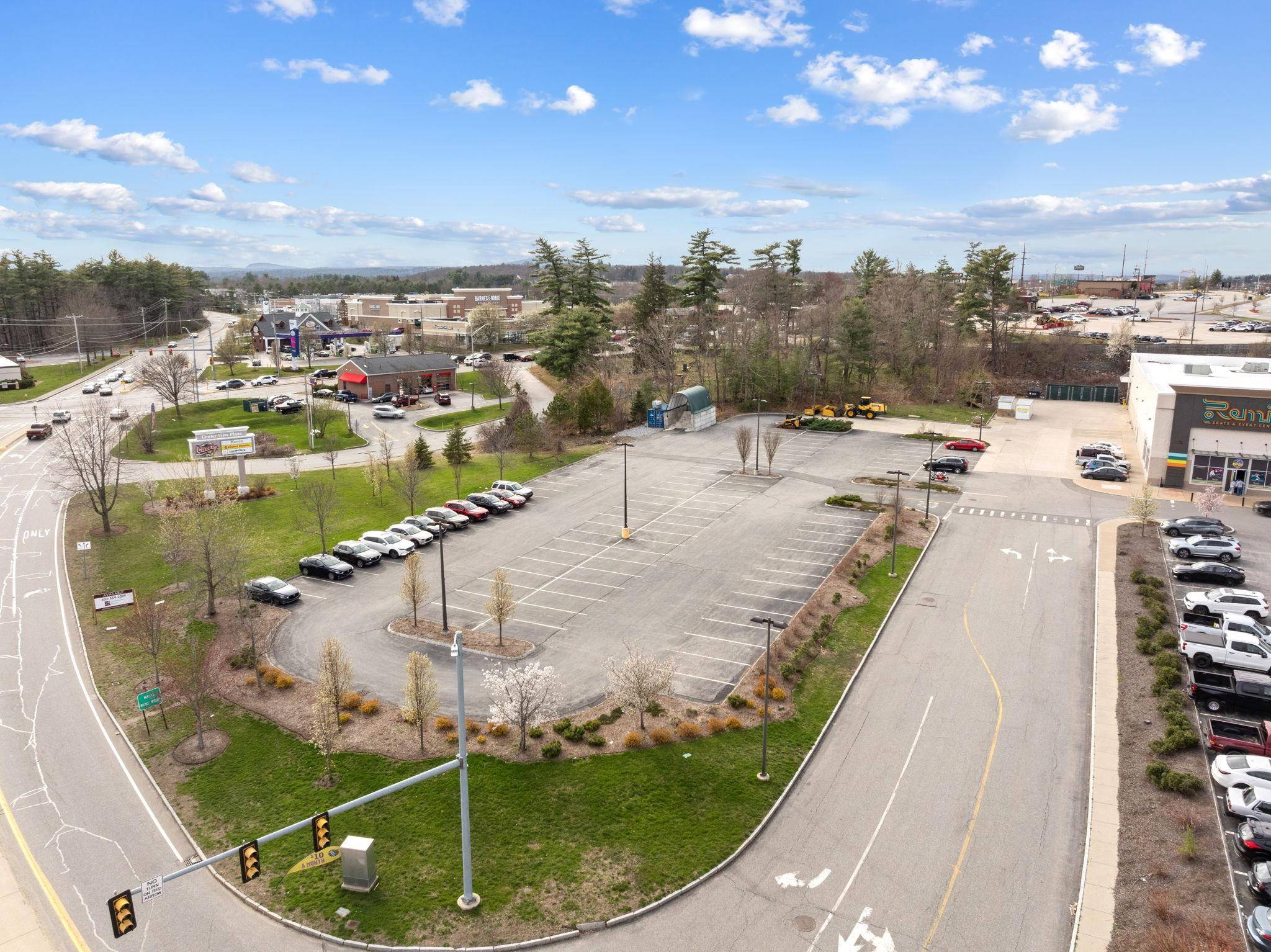 Manchester, NH 03103,707-725 Huse RD