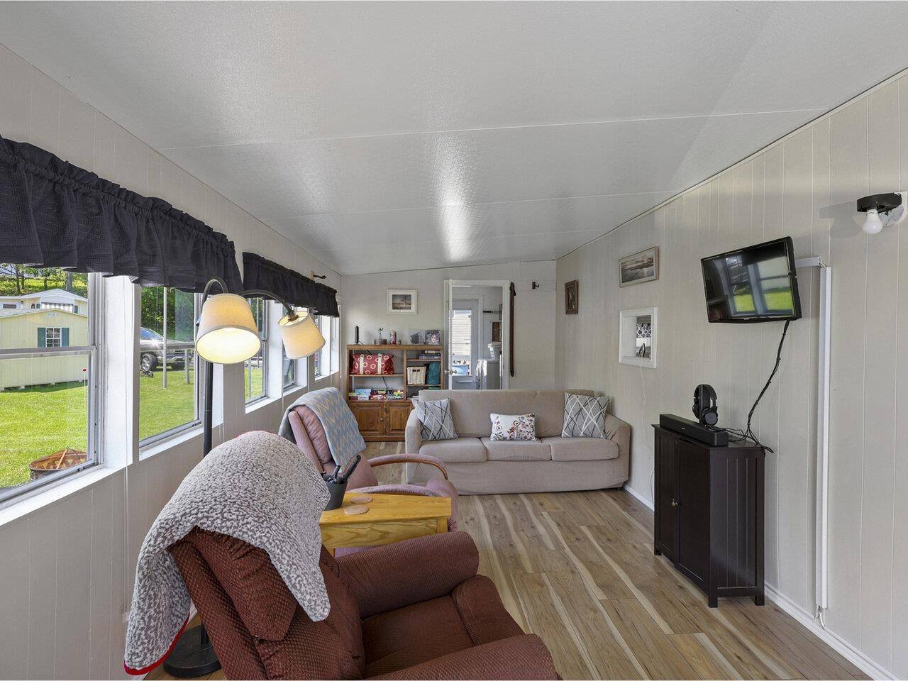 South Hero, VT 05486,5 Driftwood LN
