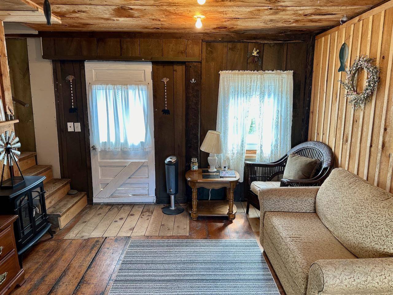 Londonderry, VT 05155,33 West River ST