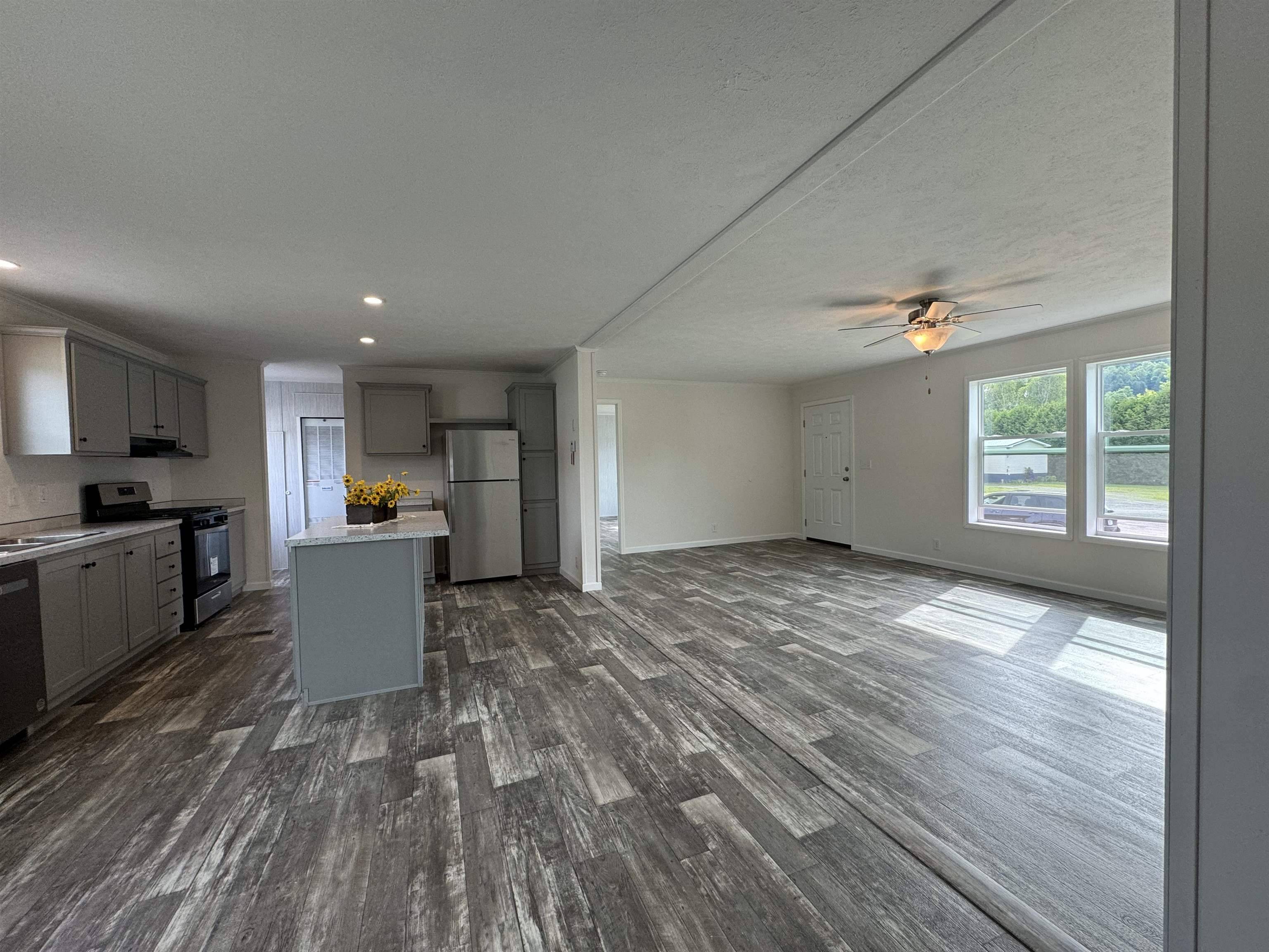 29 Pine ST Colebrook, NH 03576