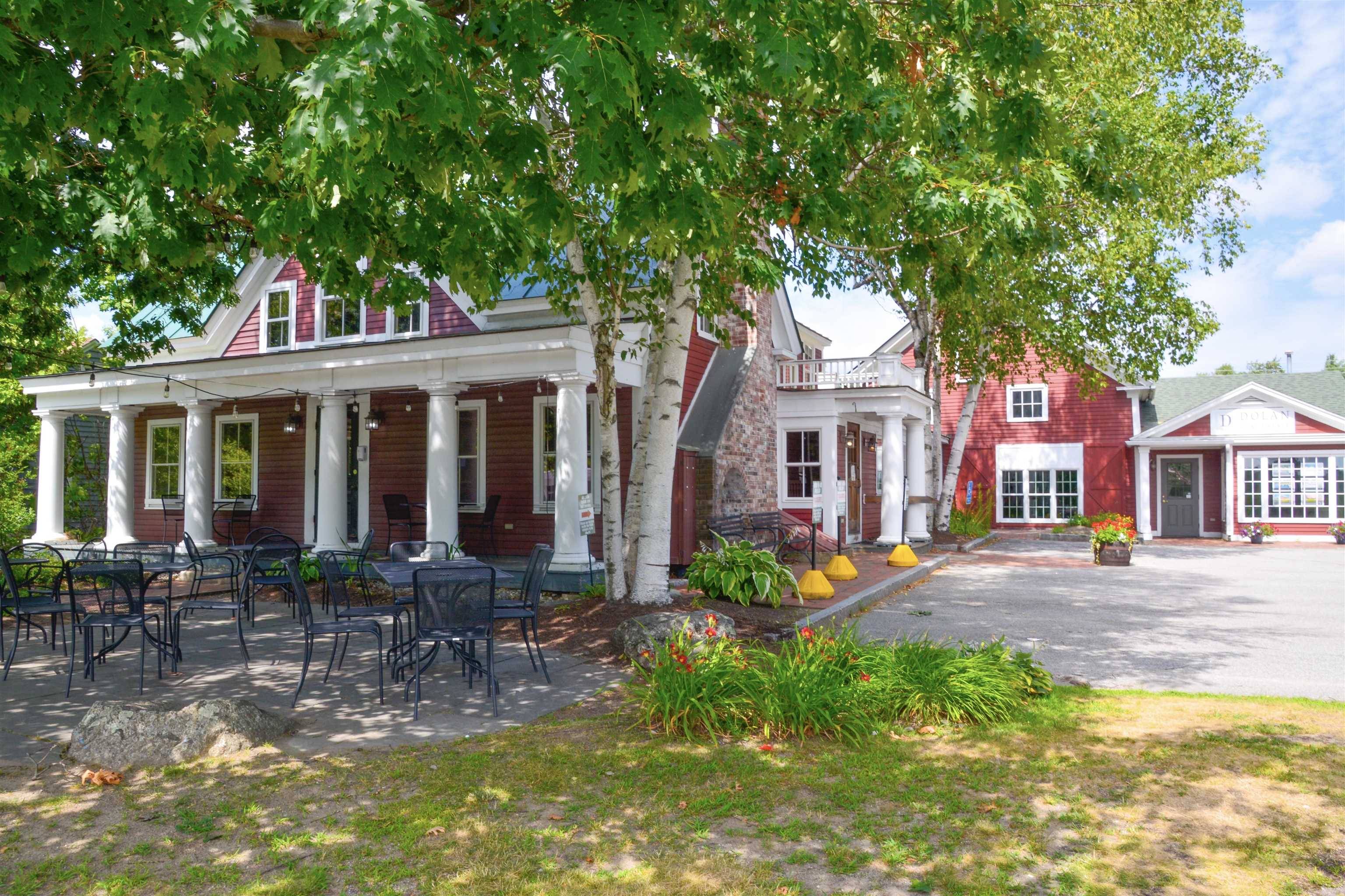 New London, NH 03257,207/209 Main ST