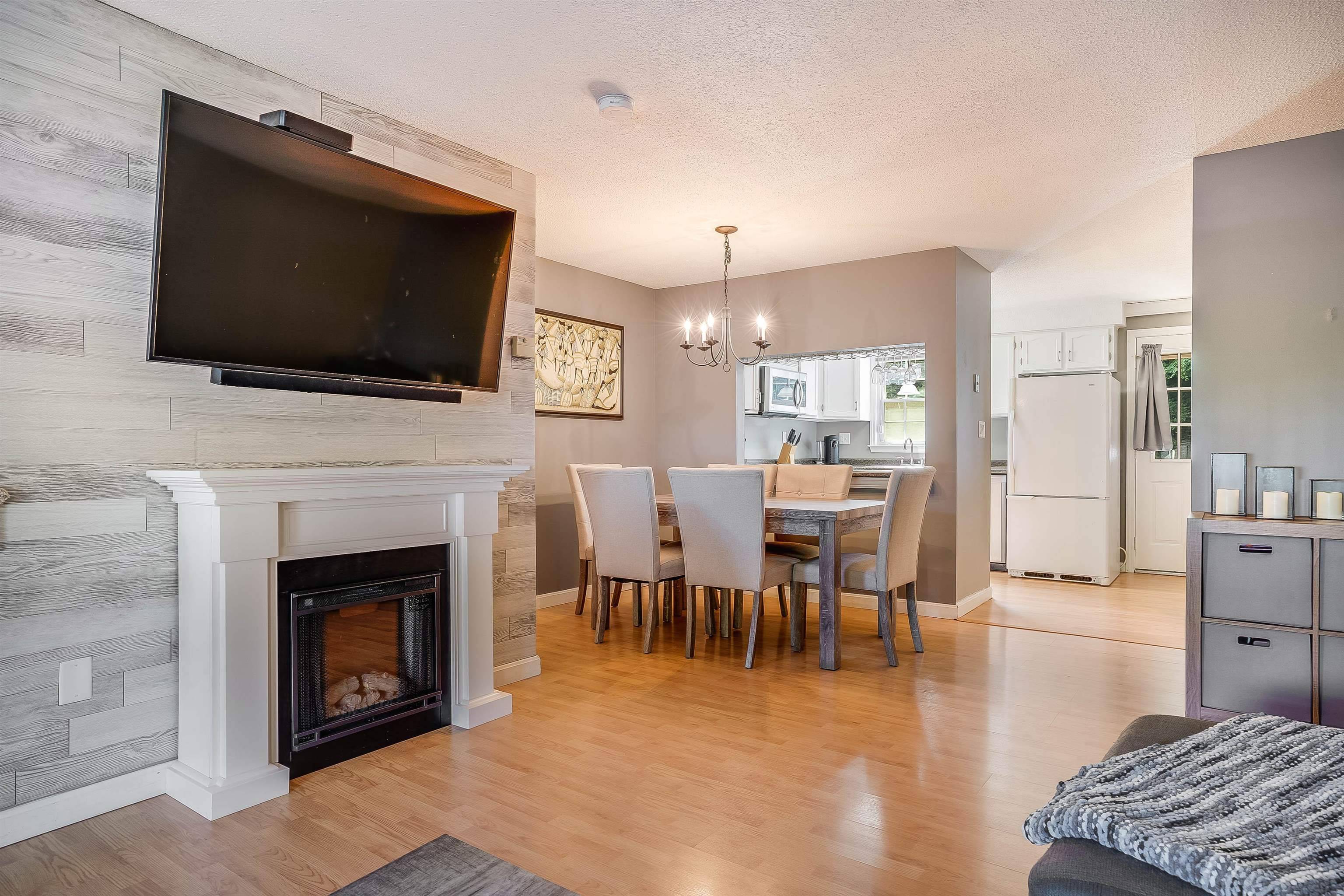 Merrimack, NH 03054,5 Donovan CT