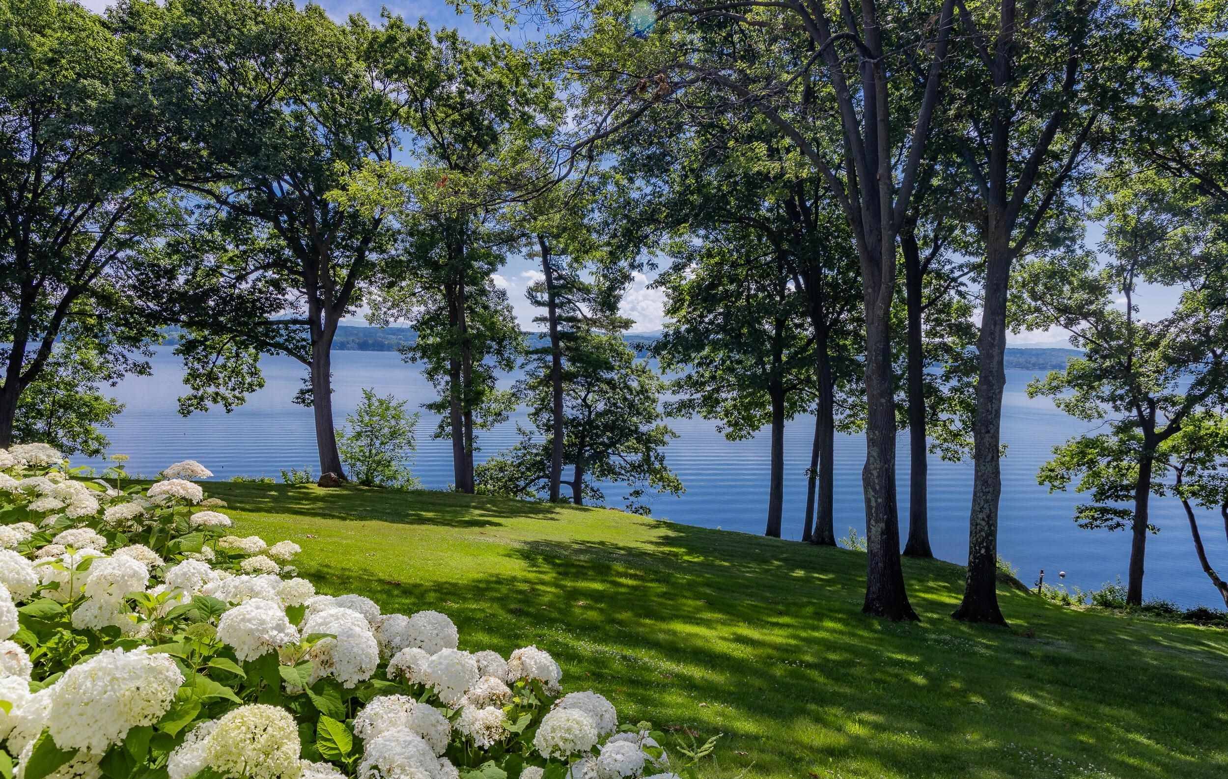 Shelburne, VT 05482,4064 Harbor RD