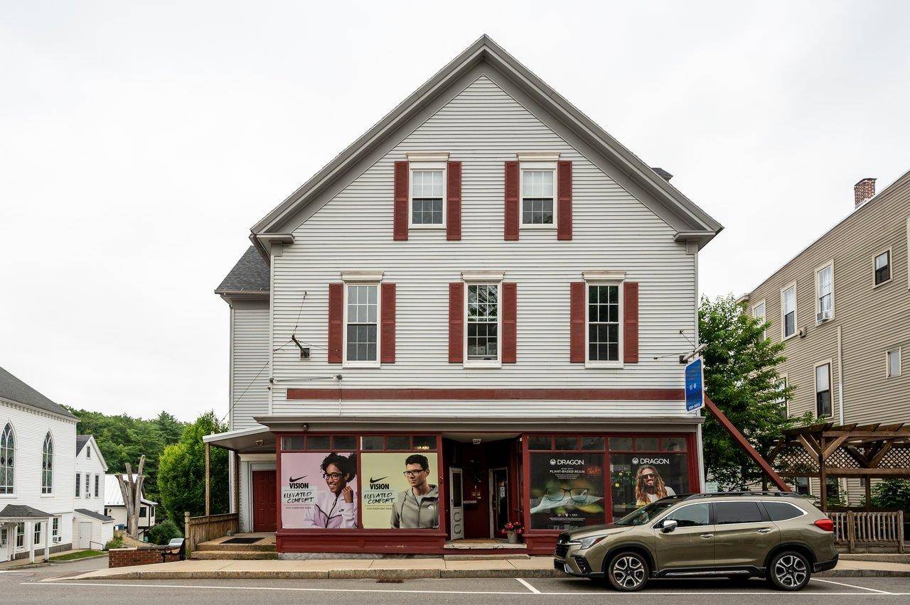 Newmarket, NH 03857,141 Main ST