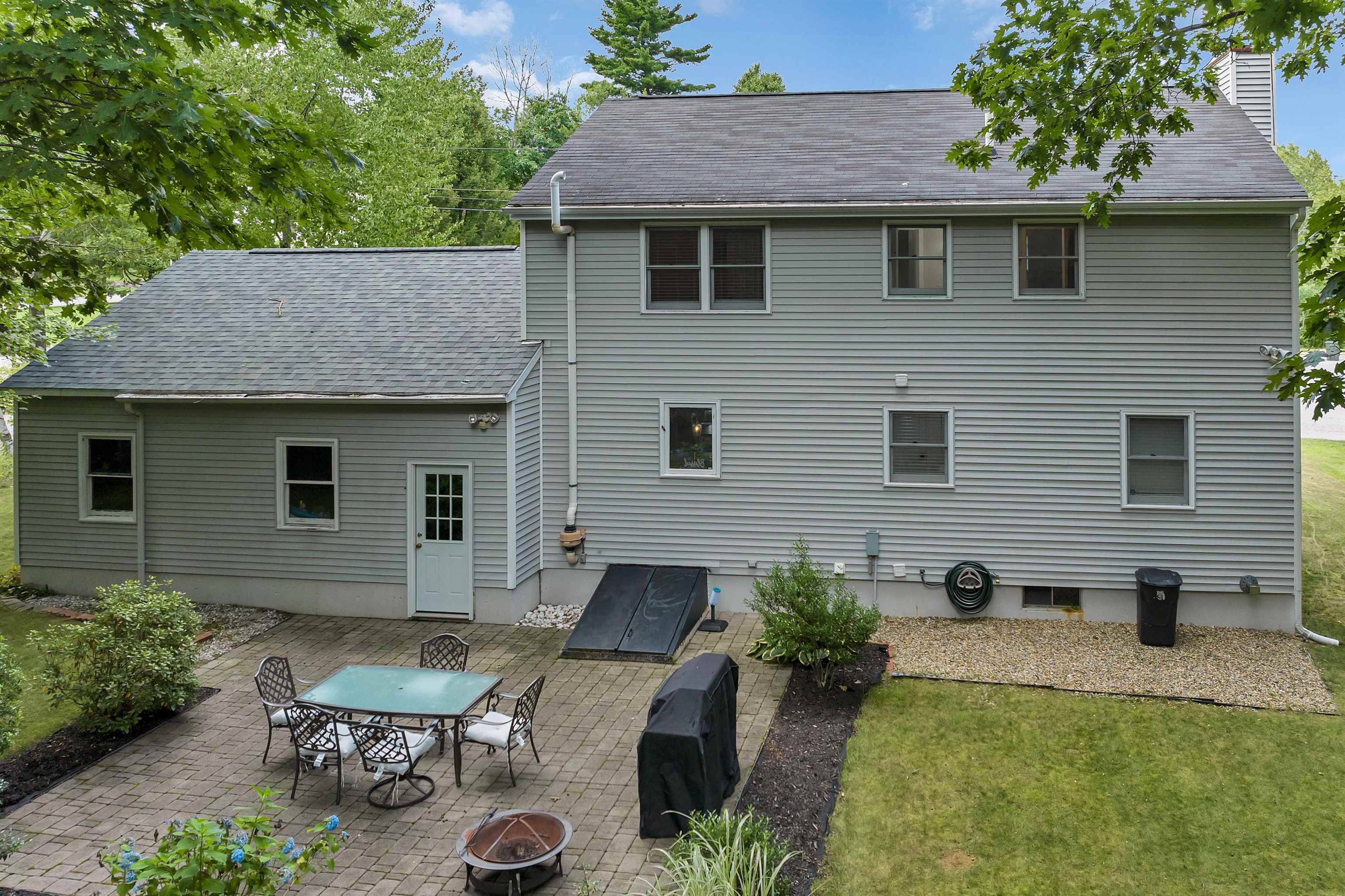 Manchester, NH 03104,305 Aladdin ST