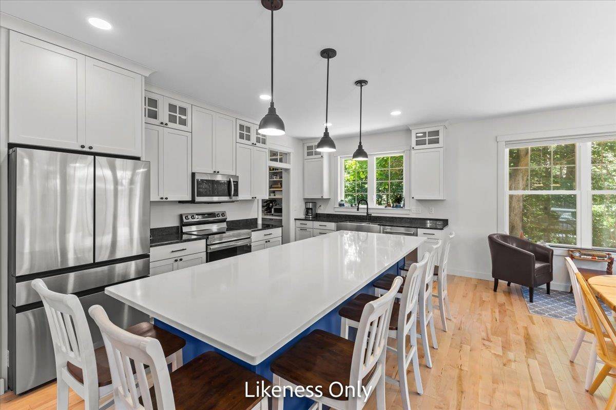Monkton, VT 05469,115 Meadow LN