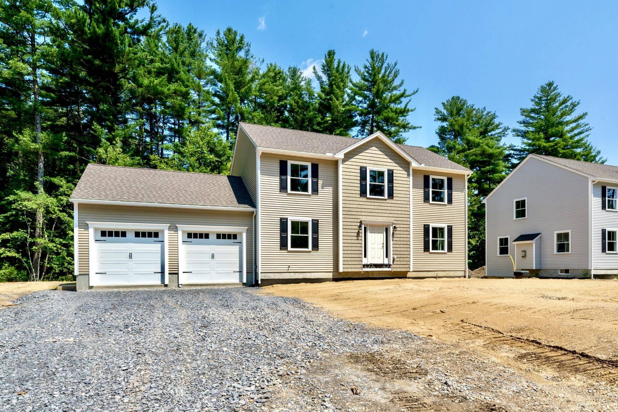 Nashua, NH 03062,4 Lorelai WAY