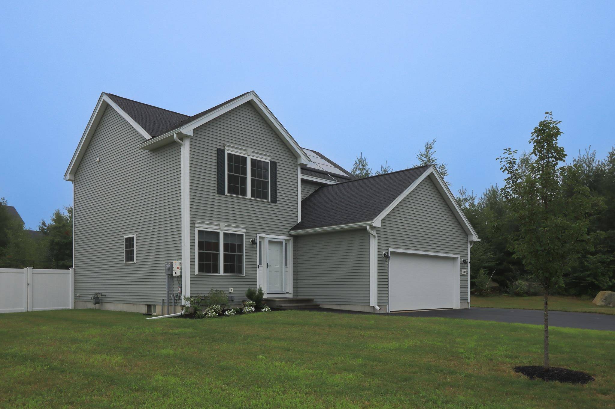 Hooksett, NH 03106,243 University CIR