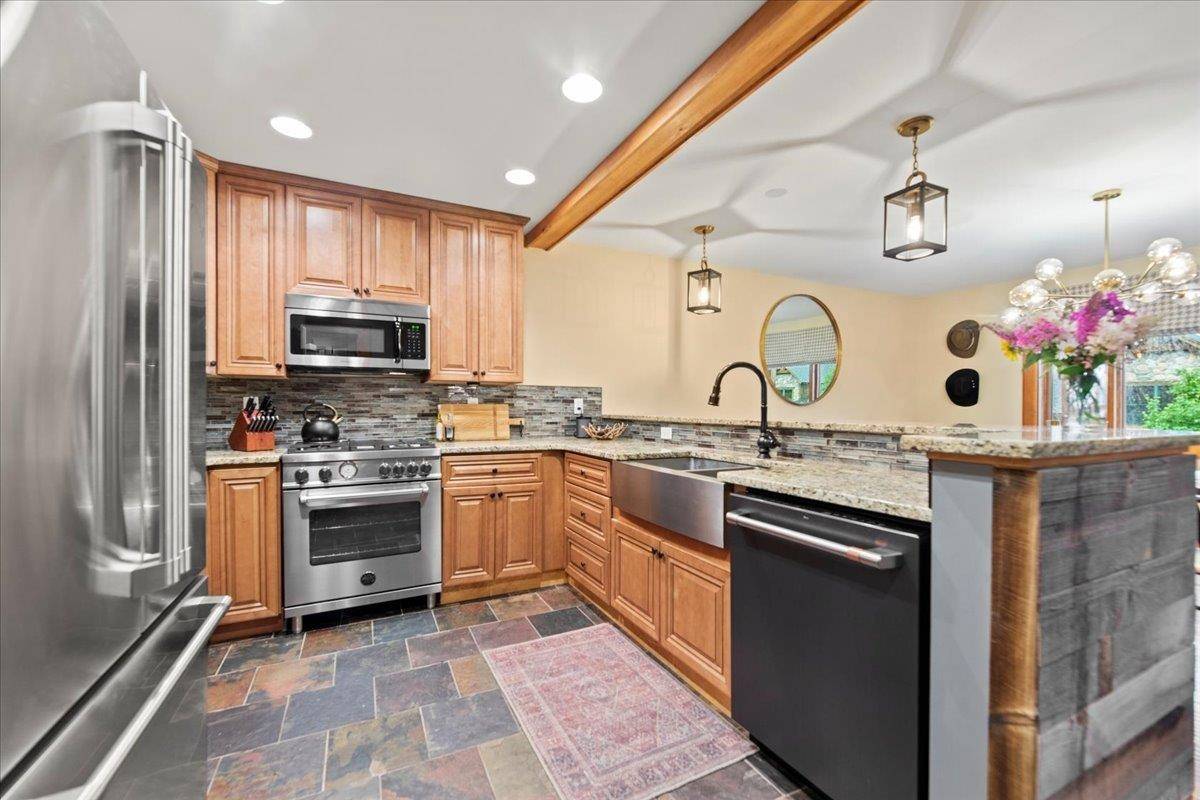 Dover, VT 05356,1B Mortise LN