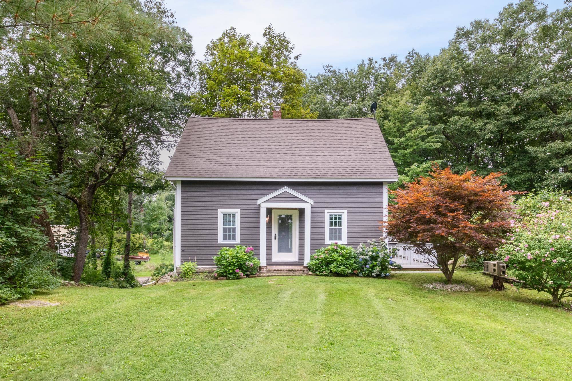 Meredith, NH 03253,21 Waukewan ST