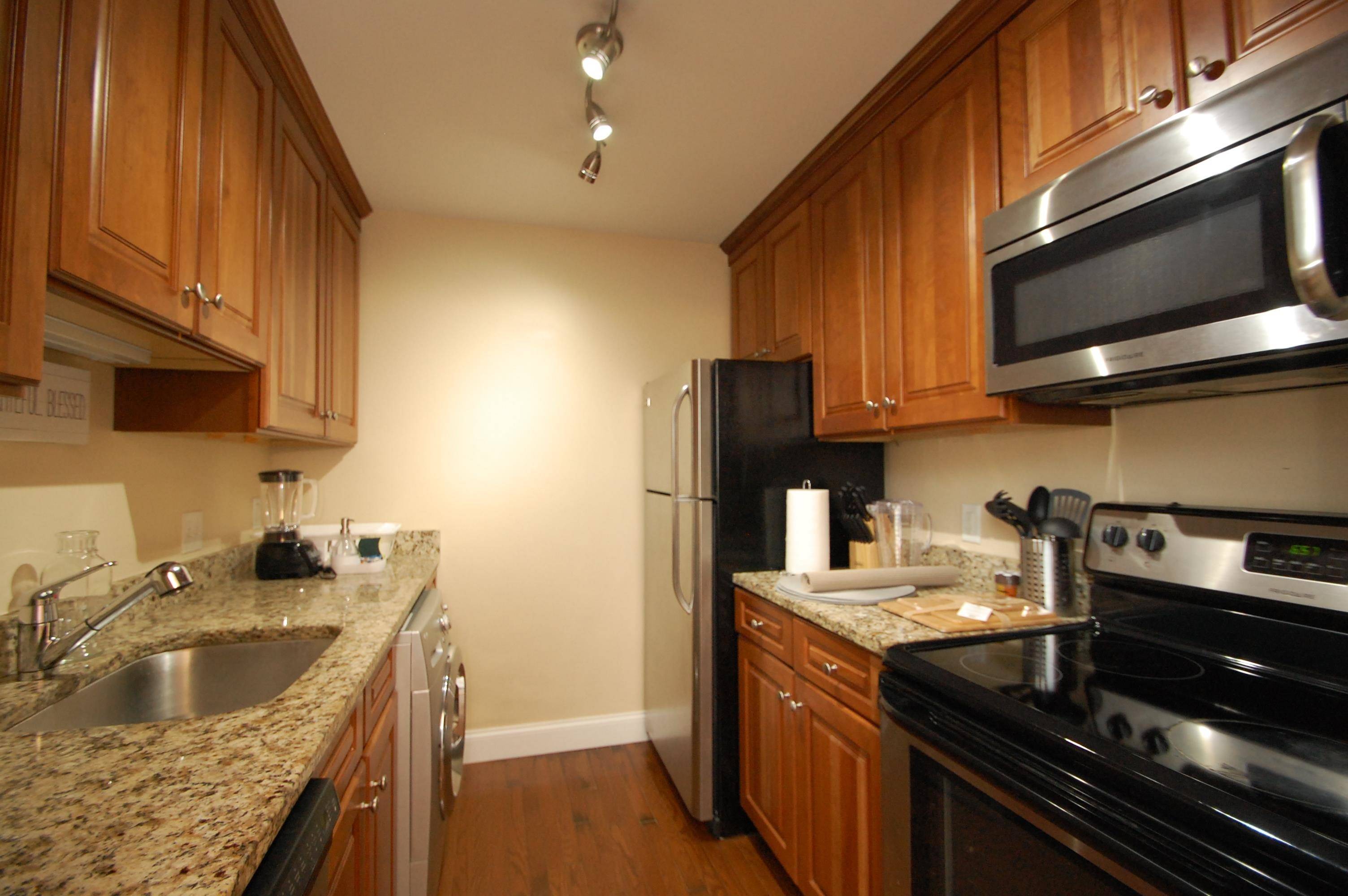 Manchester, NH 03104,92 Eastern AVE #201