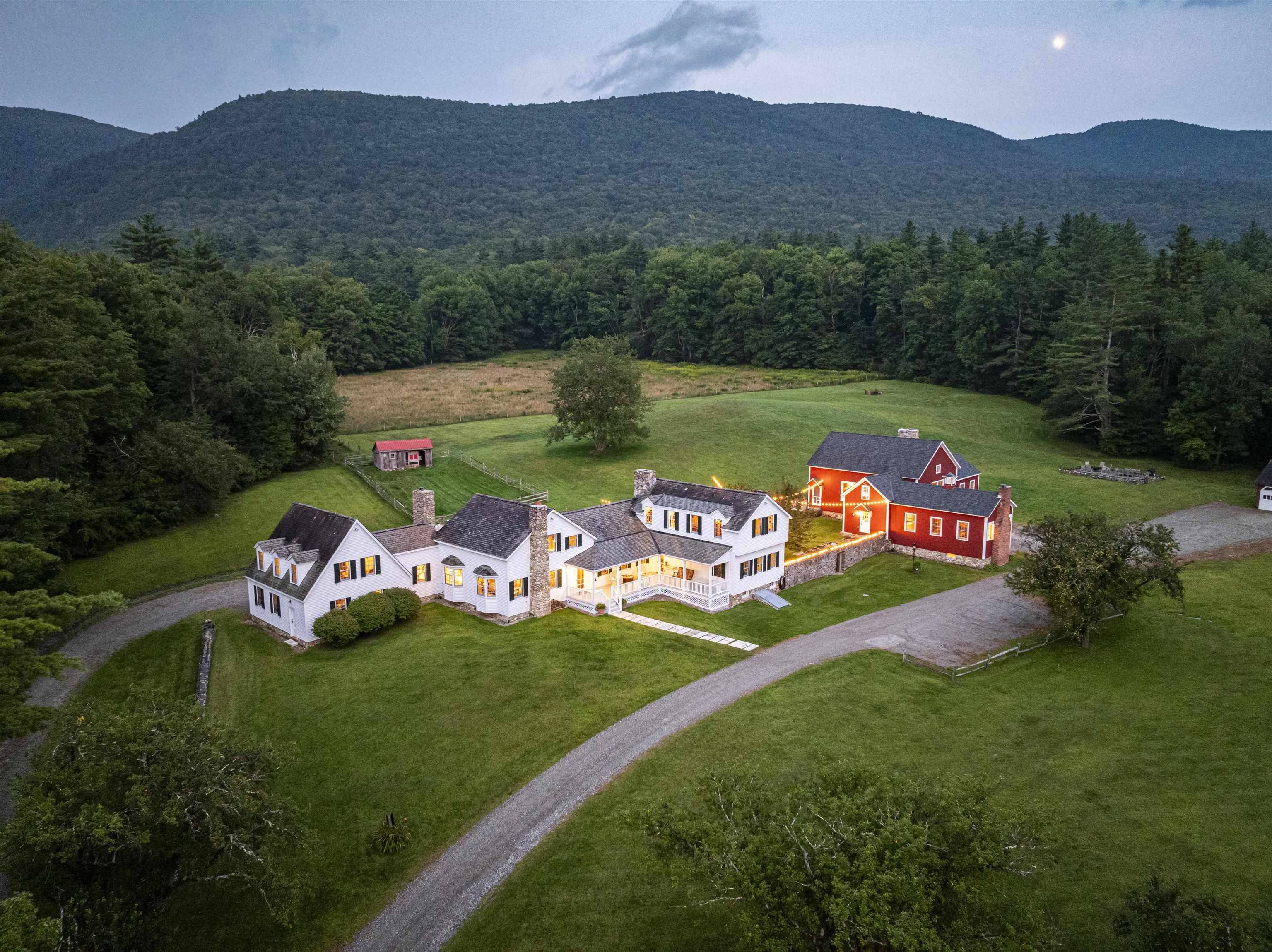 Manchester, VT 05255,527 Benson RD