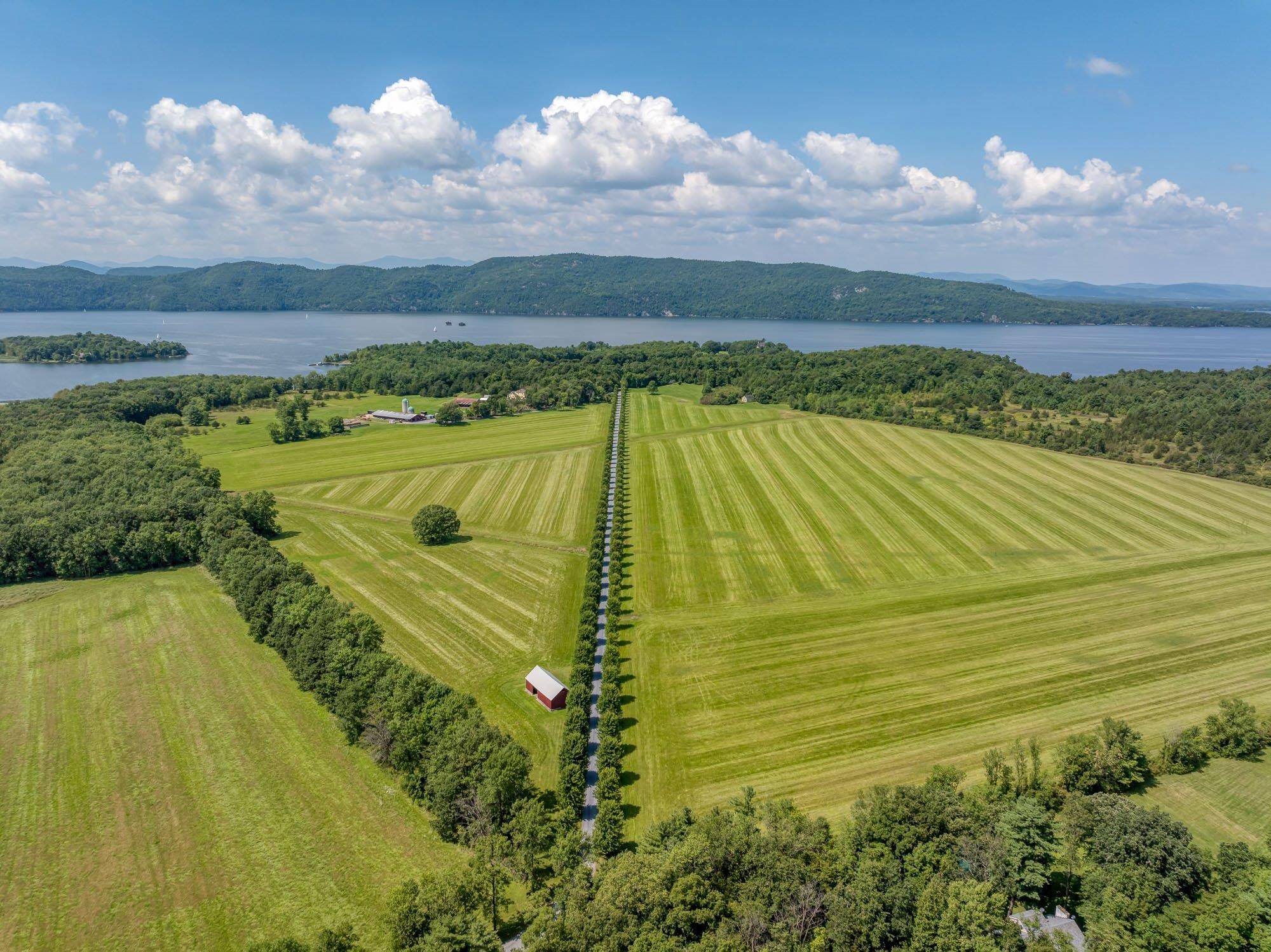 Ferrisburgh, VT 05456,1044 Grosse Point RD