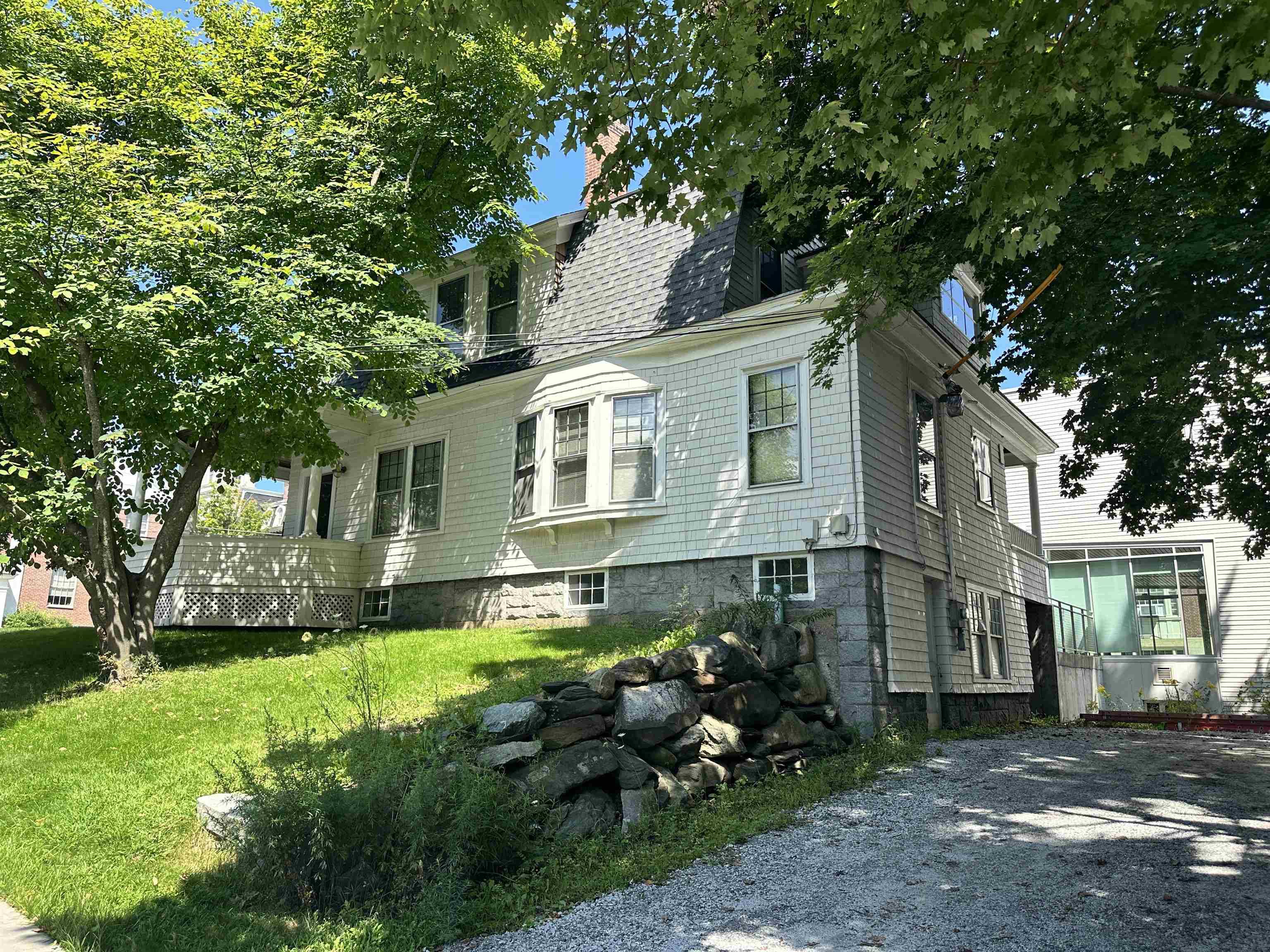 Montpelier, VT 05602,29 College ST