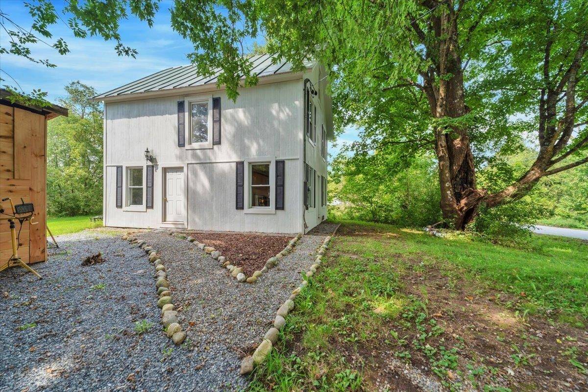 Fairfield, VT 05448,127 New ST