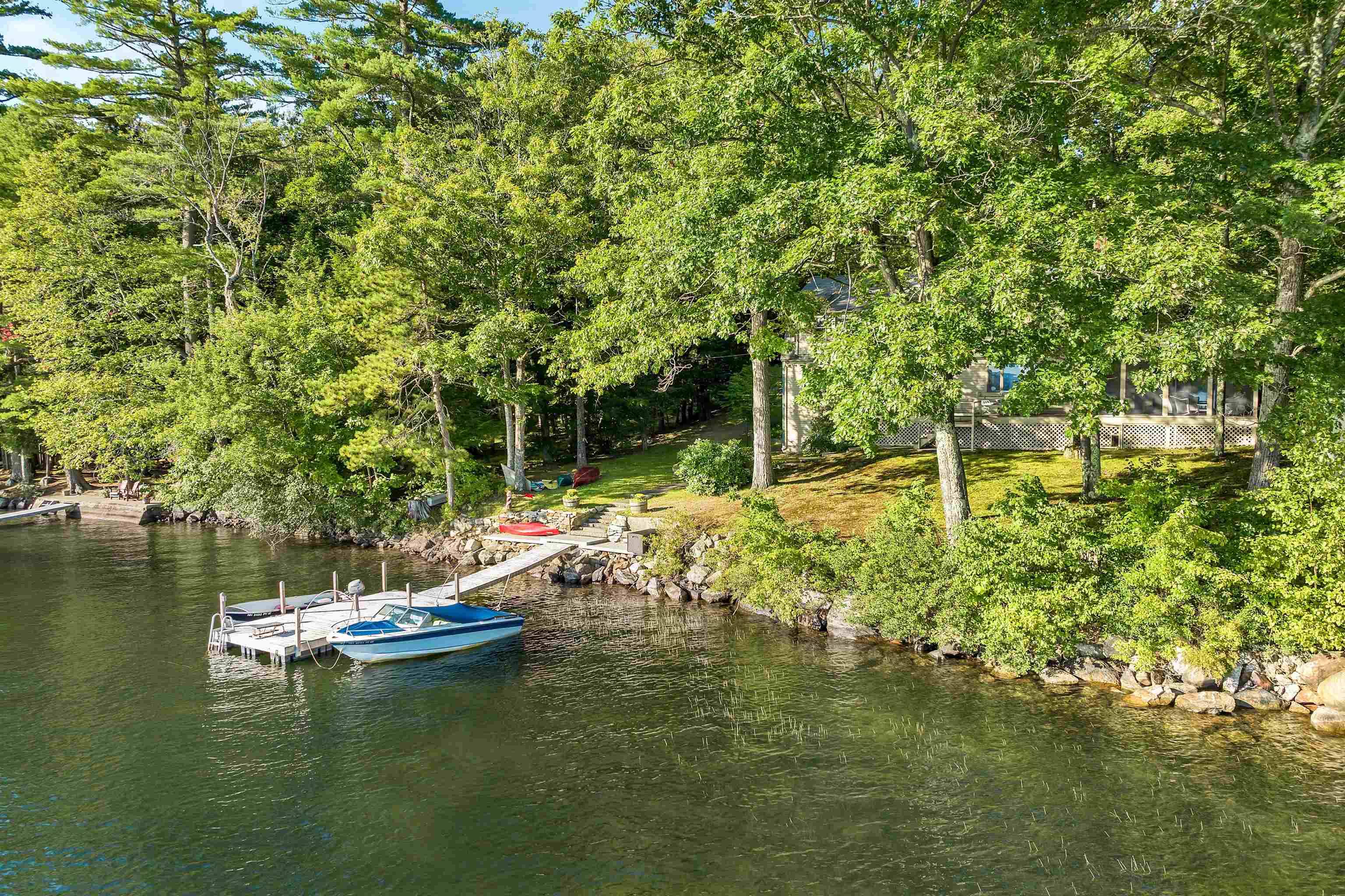 Holderness, NH 03245,384 New Hampshire Route 113