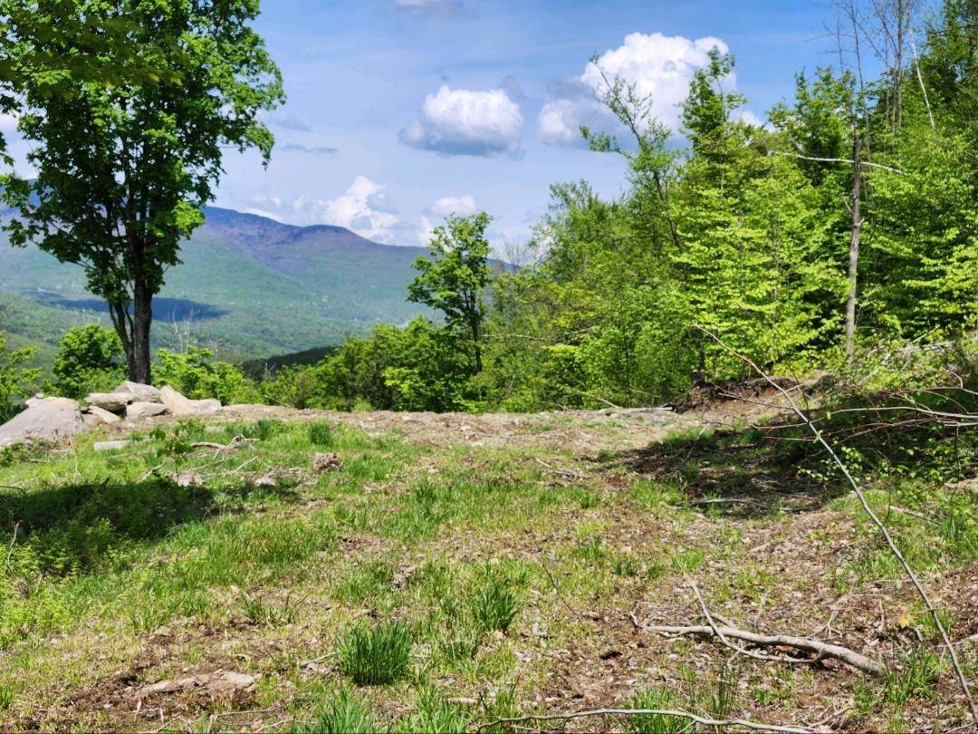 Richford, VT 05476,886 Jay RD