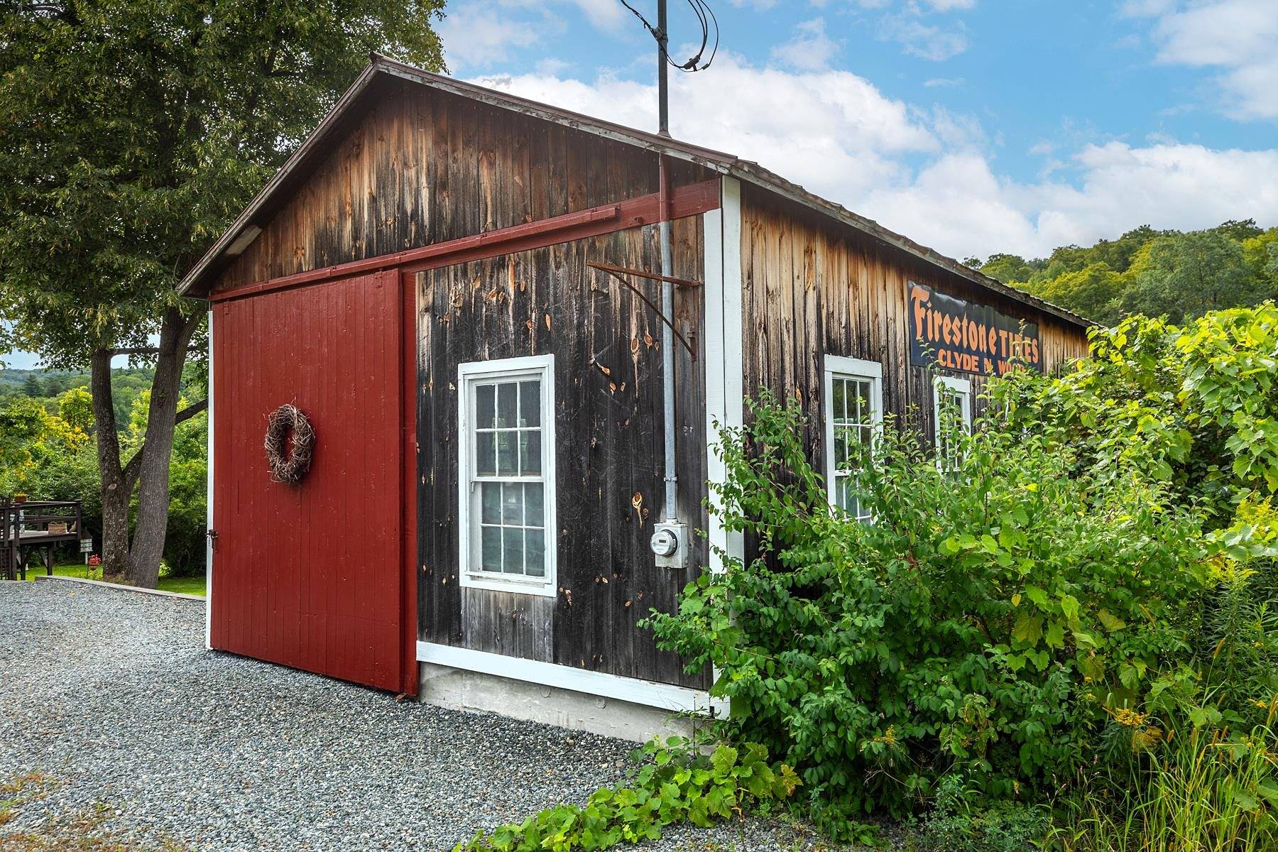 Woodstock, VT 05071,5851 South RD