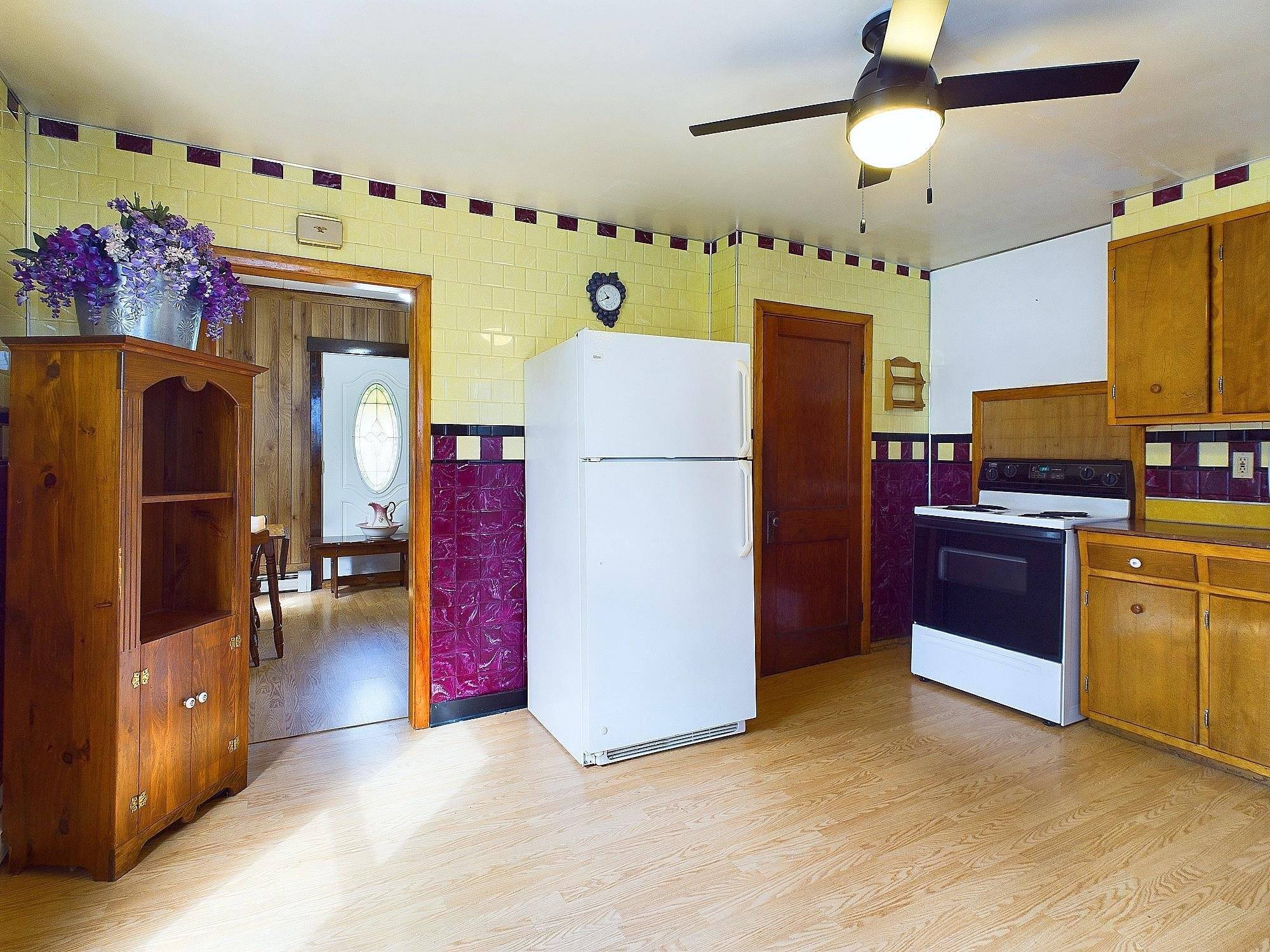 Canaan, VT 05902,204 Hall Stream RD
