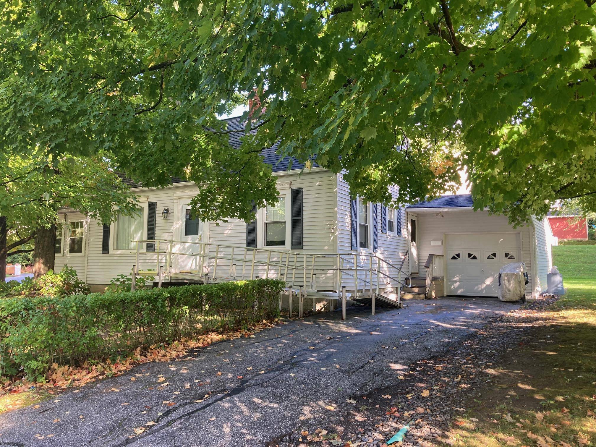 St. Albans City, VT 05478,18 Lakeview TER