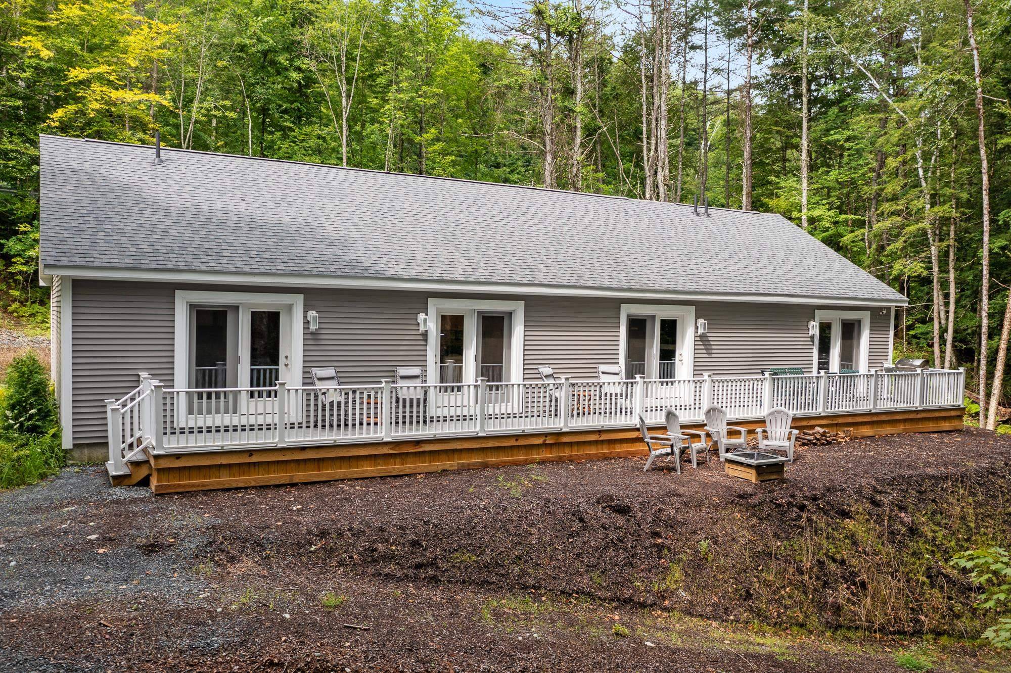 Thetford, VT 05075,898 Route 132