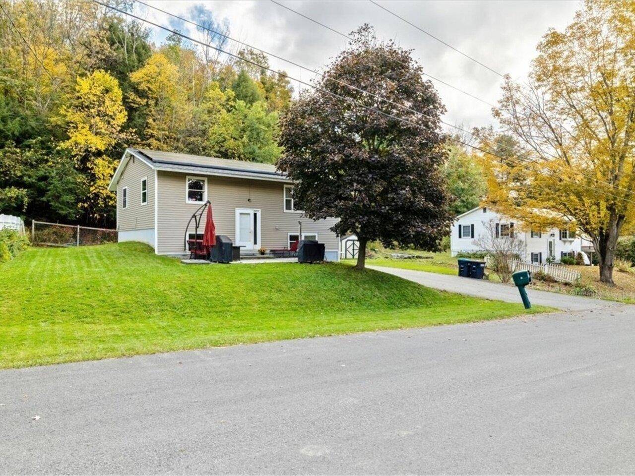 Barre Town, VT 05641,37 Spring Hollow LN