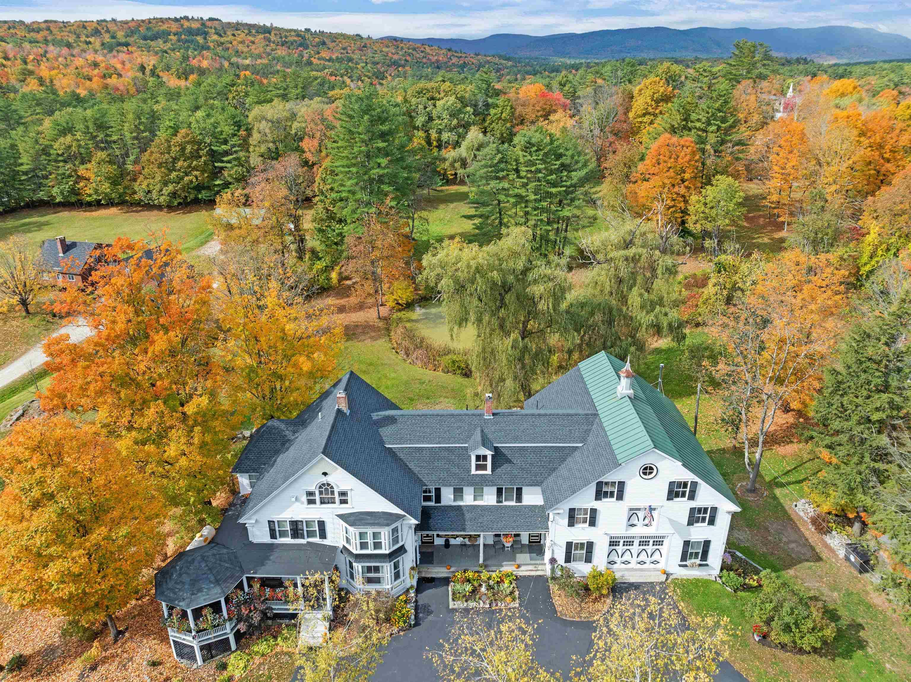 Bradford, NH 03221,5 Greenhouse LN
