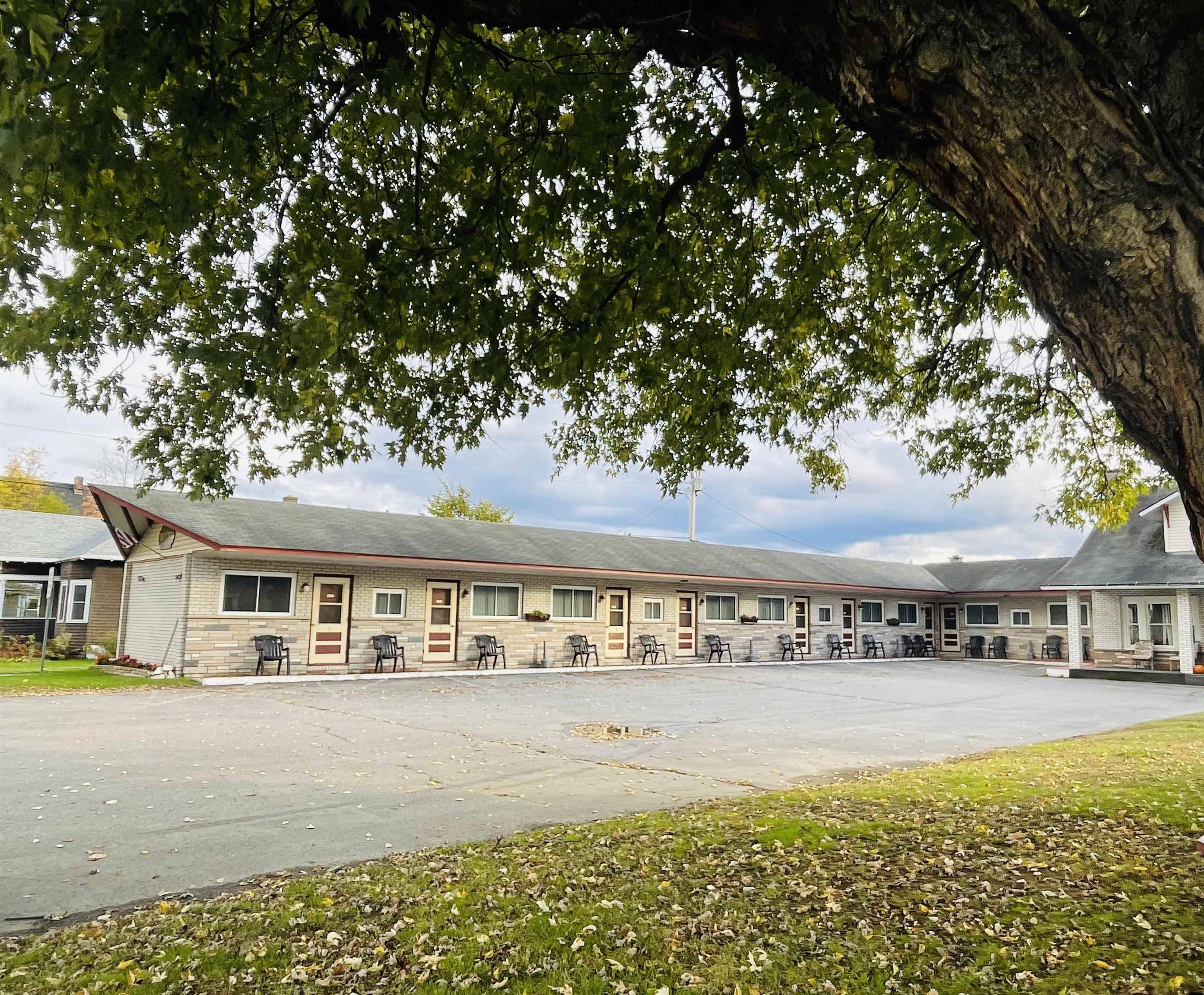 Canaan, VT 05903,125 Gale ST