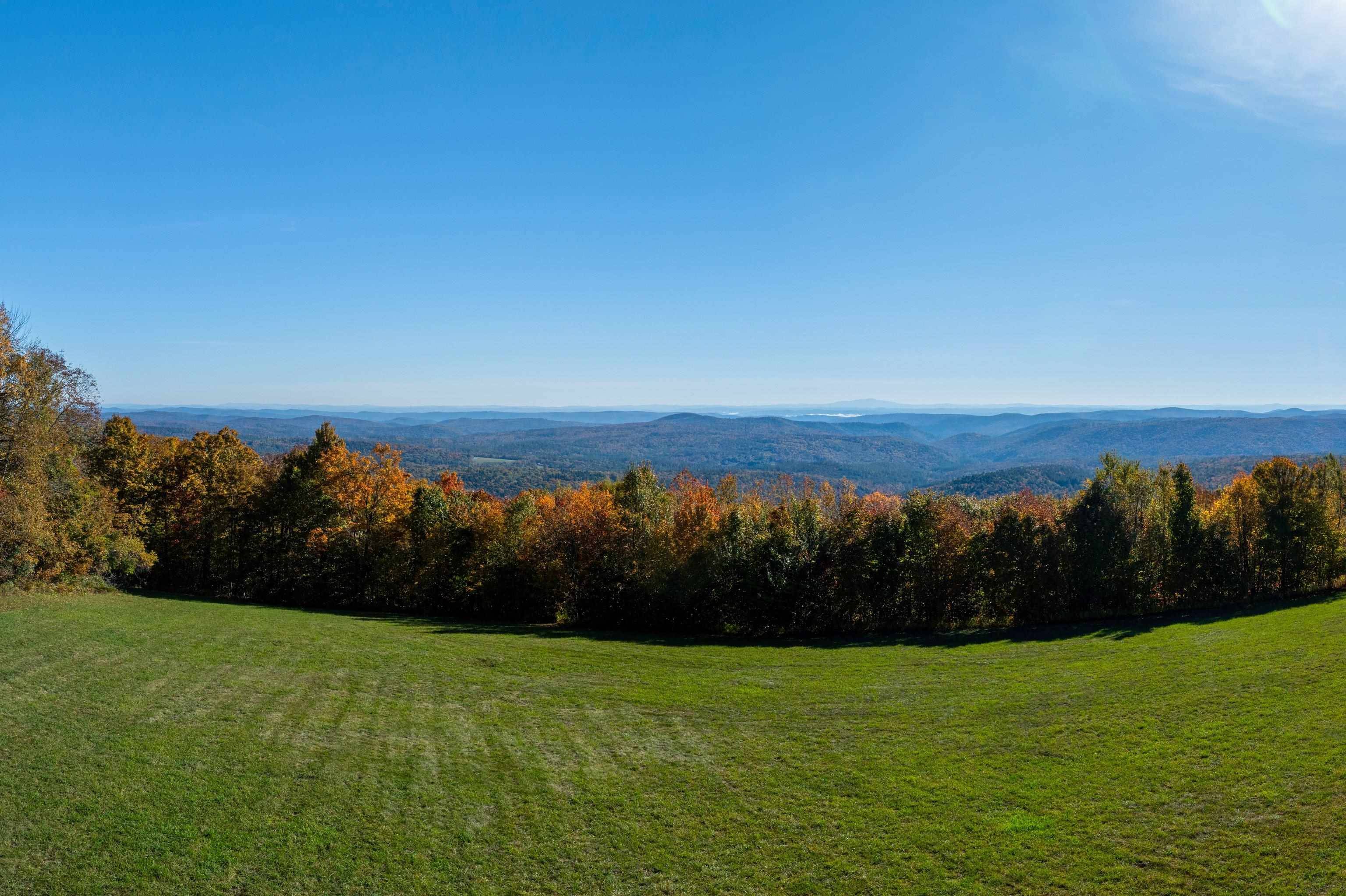 8 Rice Hill RD Dover, VT 05356