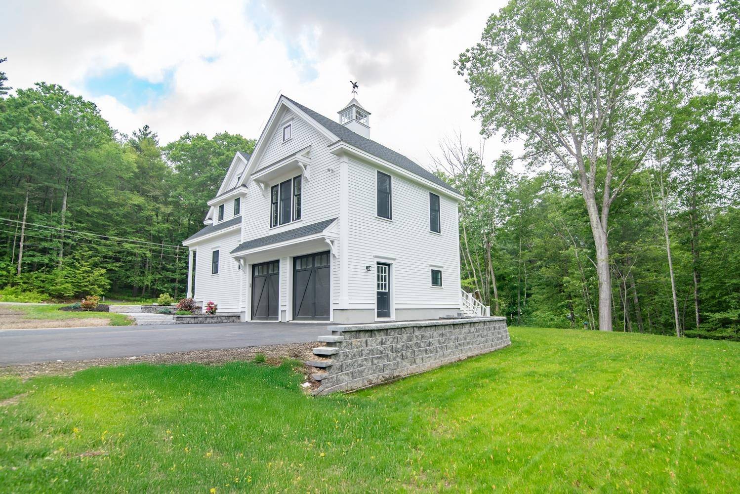 2 White Cedar WAY Newton, NH 03858