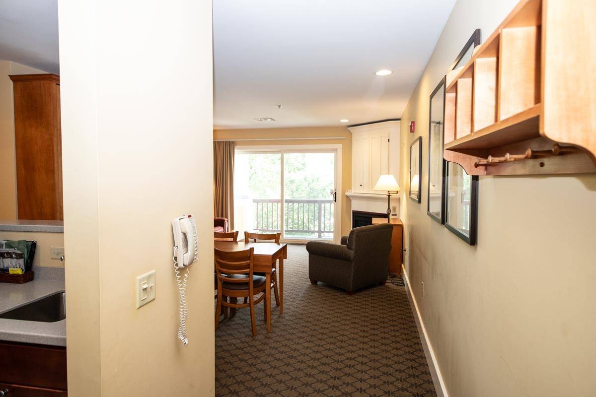 Ludlow, VT 05149,262 Qtr. I V Jackson Gore Inn