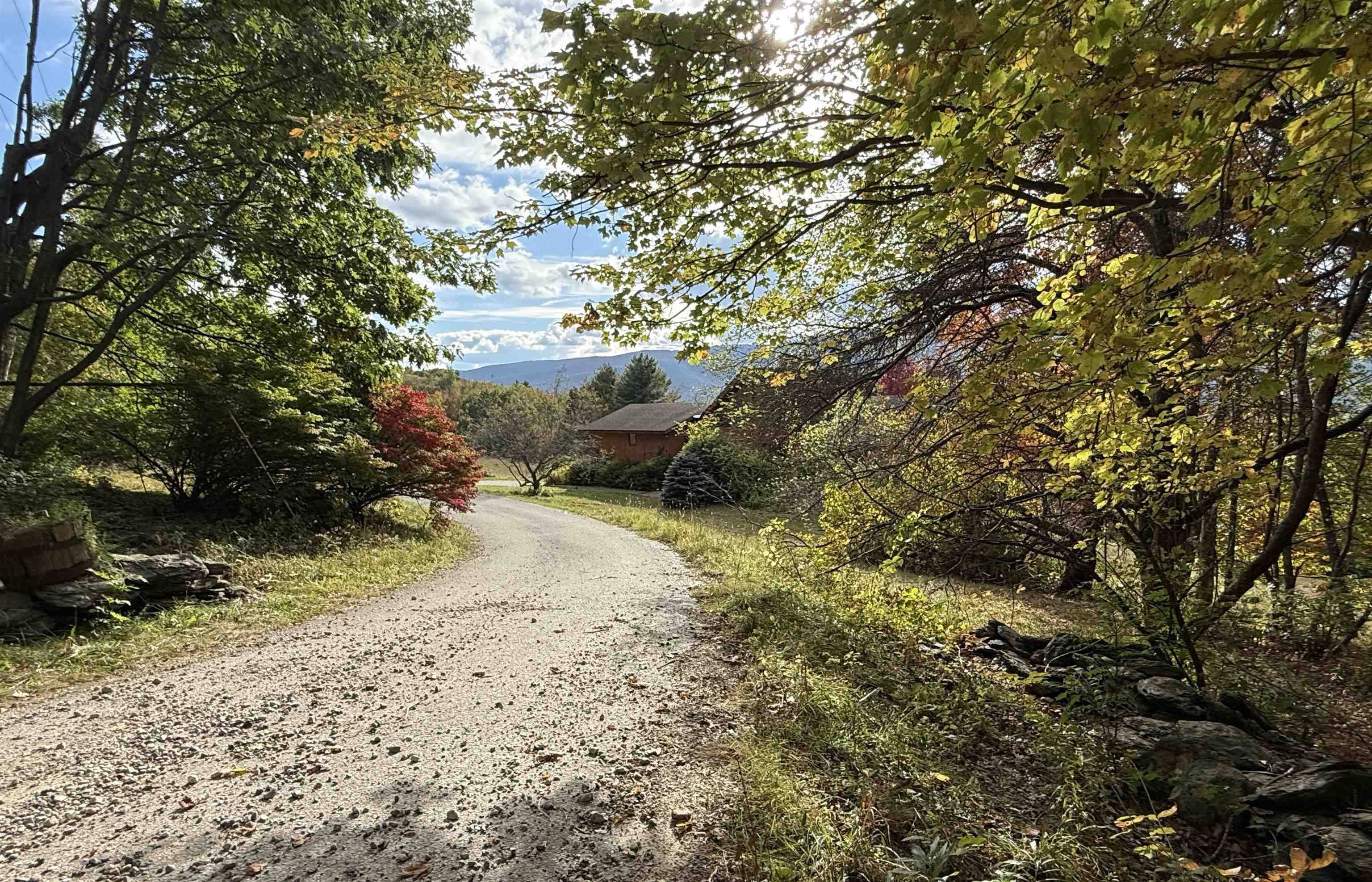 Pownal, VT 05261,626 Brookman RD