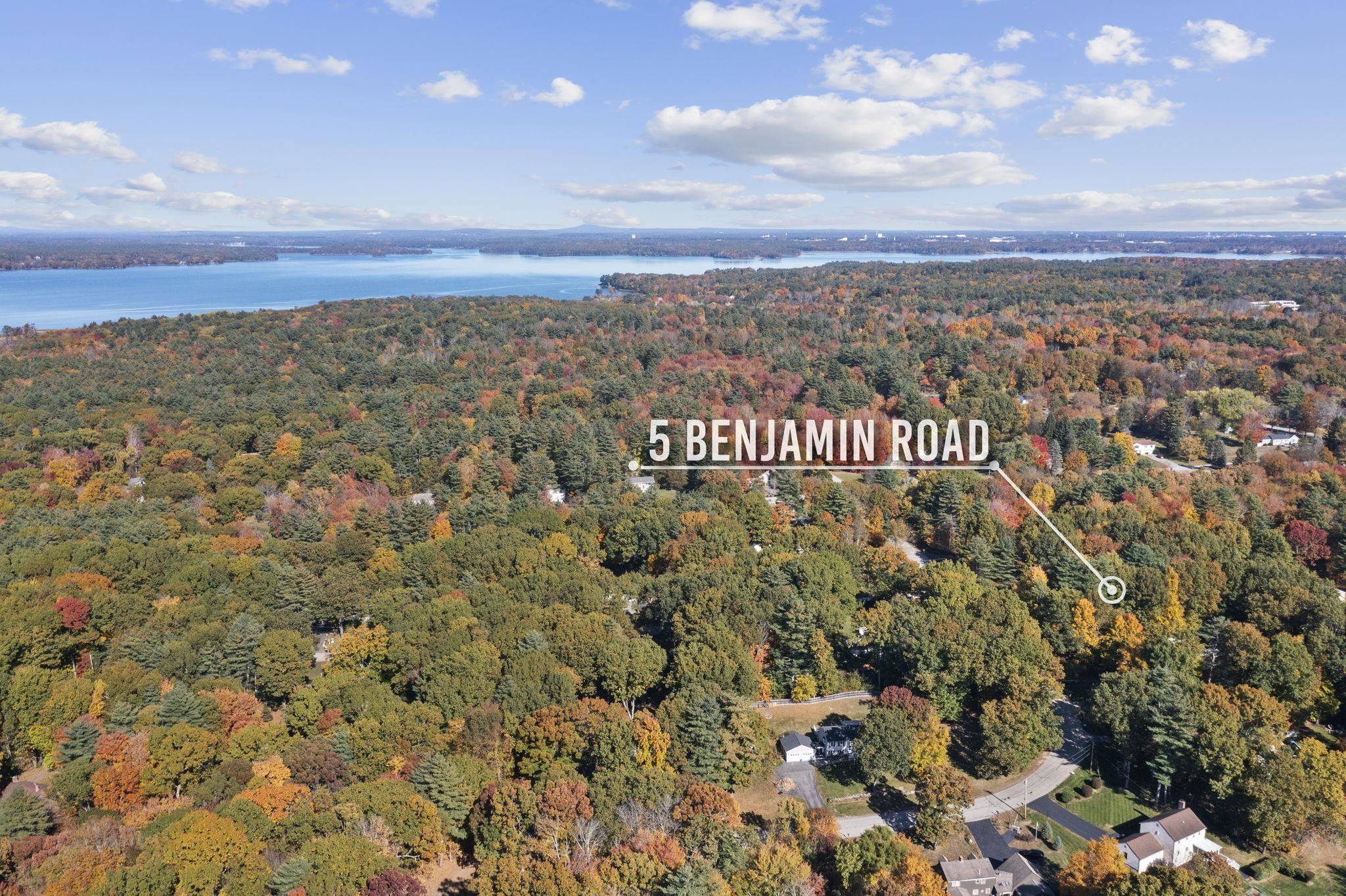 Stratham, NH 03885,5 Benjamin RD