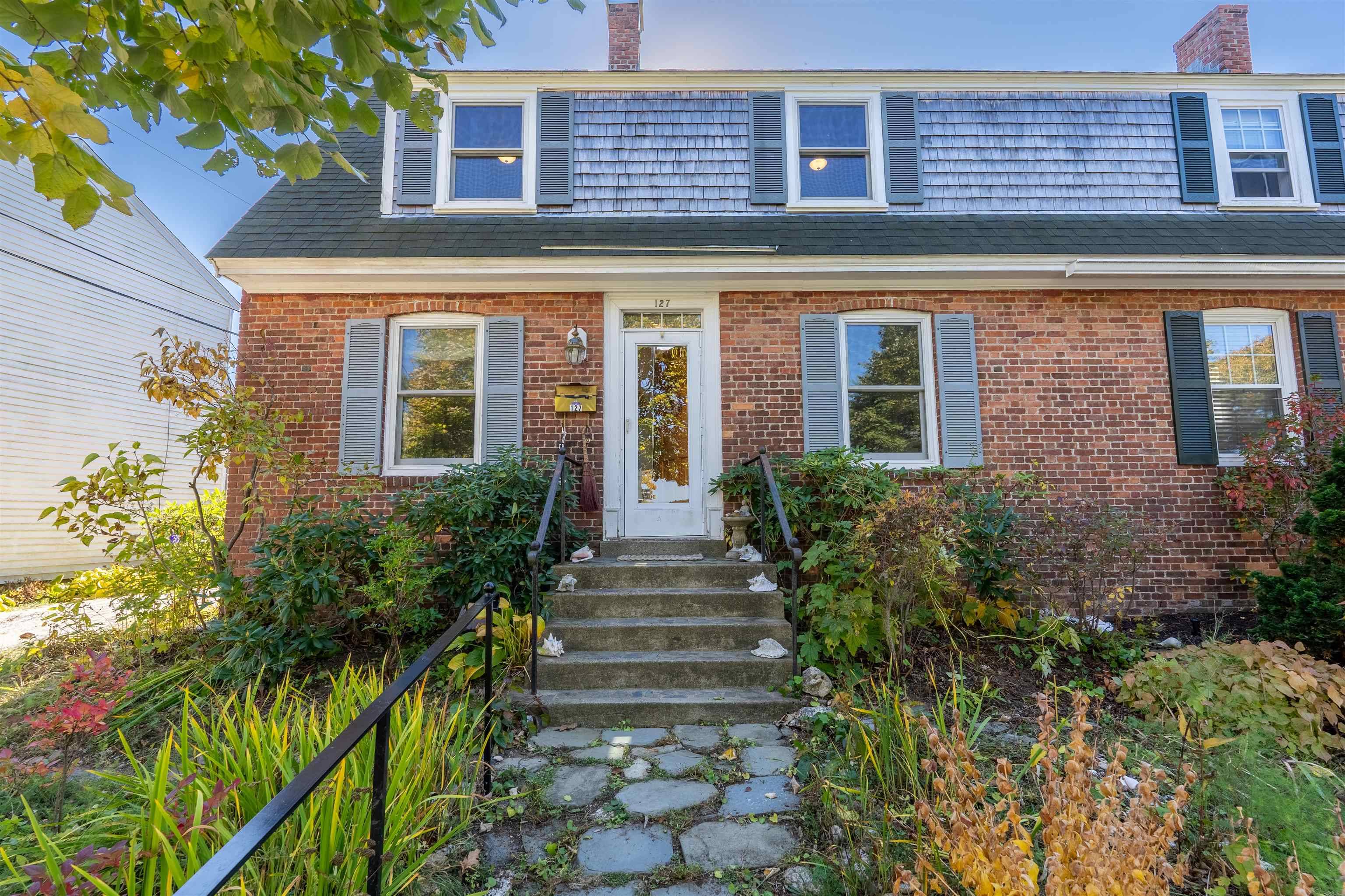 Portsmouth, NH 03801,127 Crescent WAY
