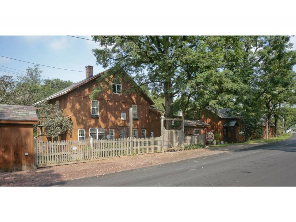 Poultney, VT 05764,212 Thrall RD