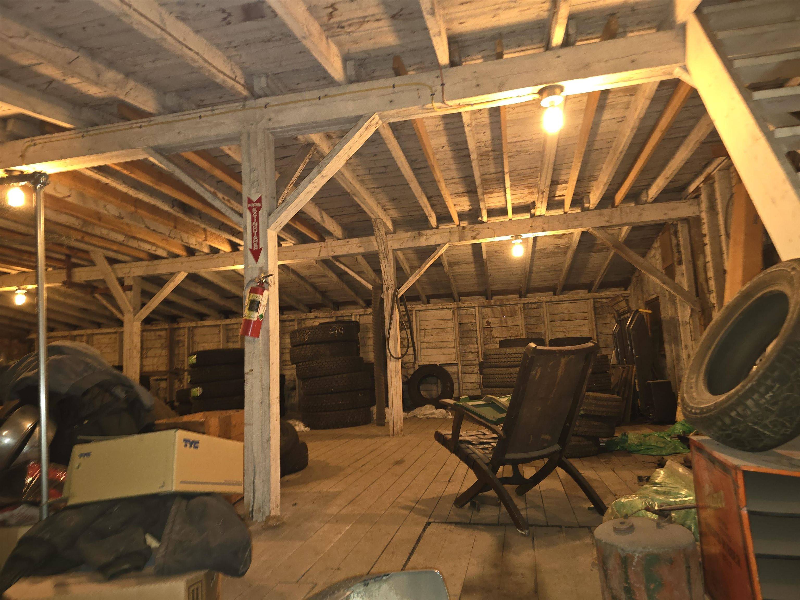 Springfield, VT 05156,37-39 Chester RD