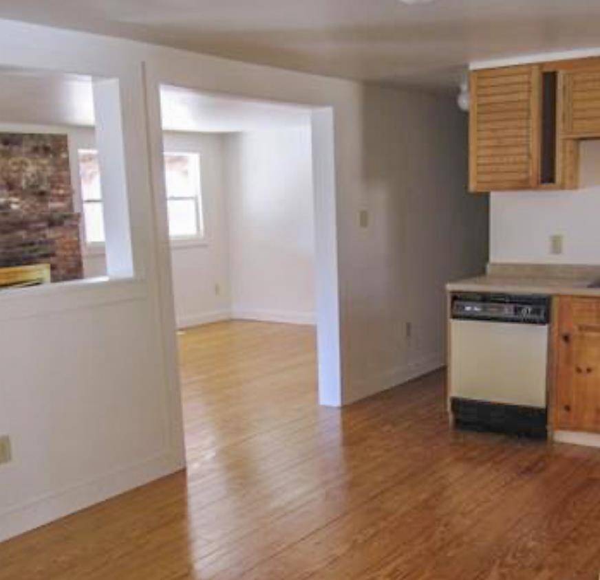 16 Bobalink CIR Hancock, NH 03449
