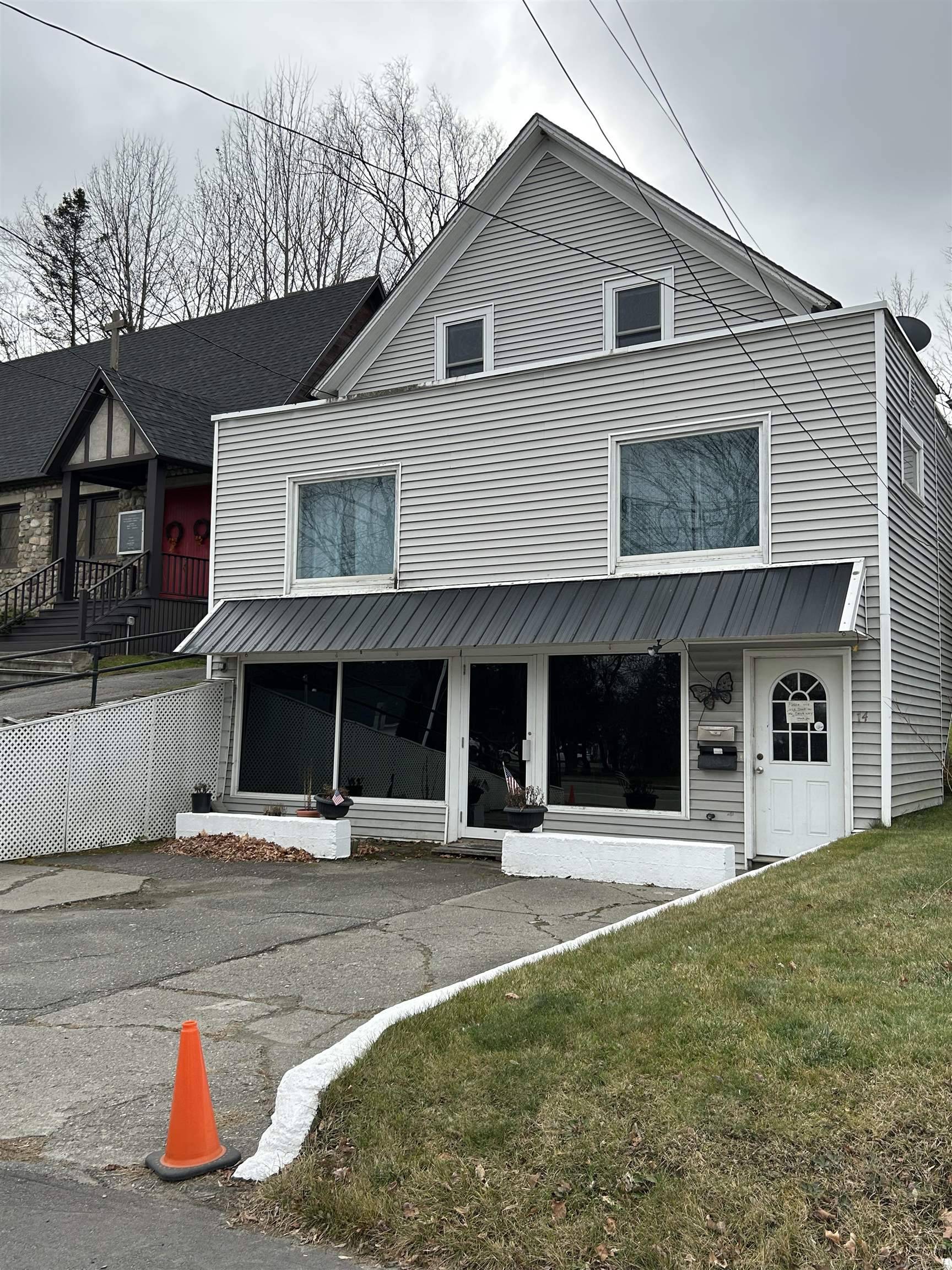 Colebrook, NH 03576,14 Parsons ST