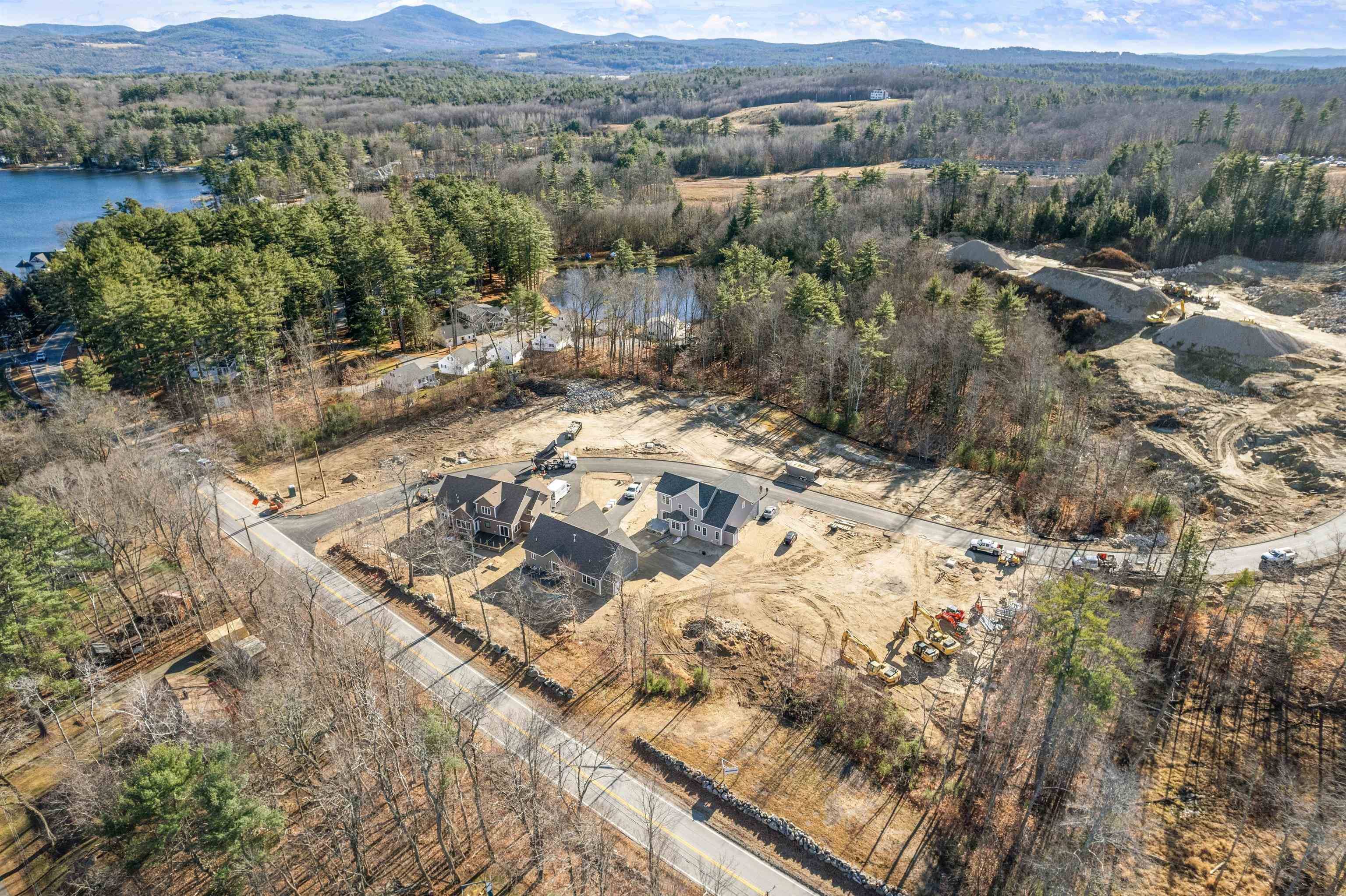 Laconia, NH 03246,279 Sterling DR